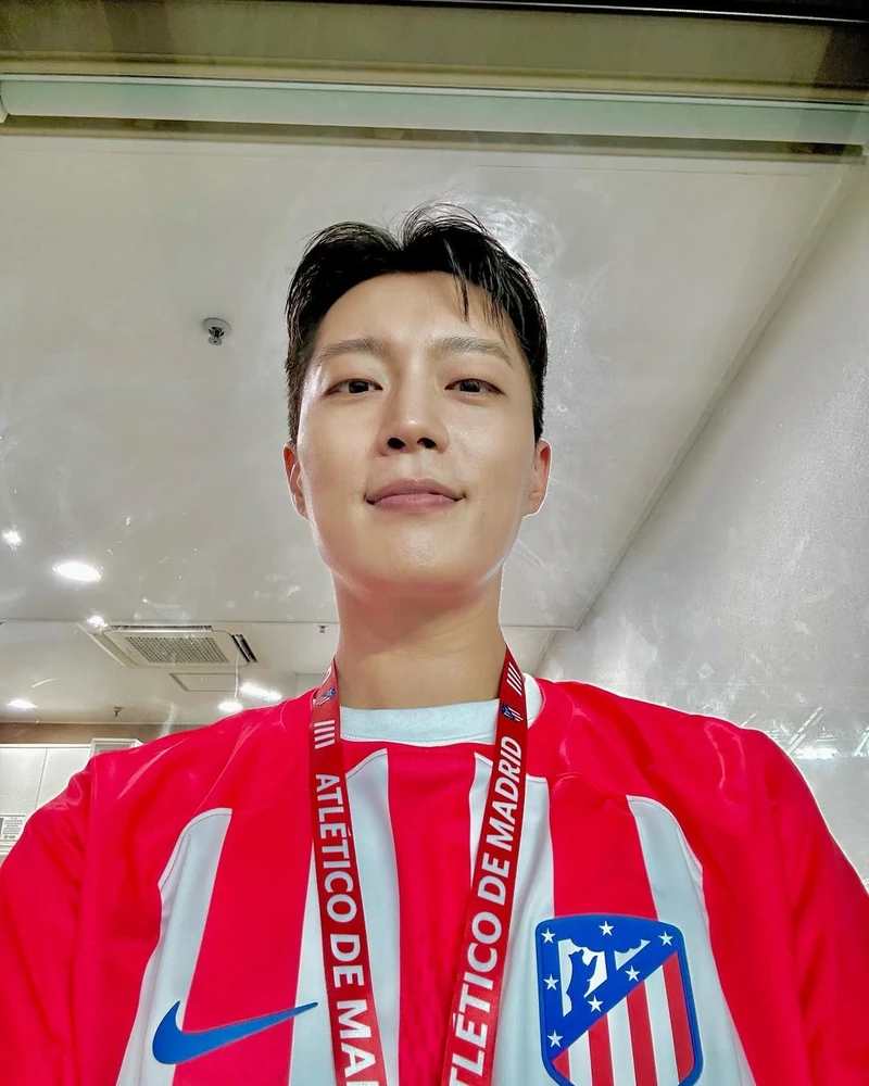 축구유니폼은 윤두준처럼⚽️ 이미지4