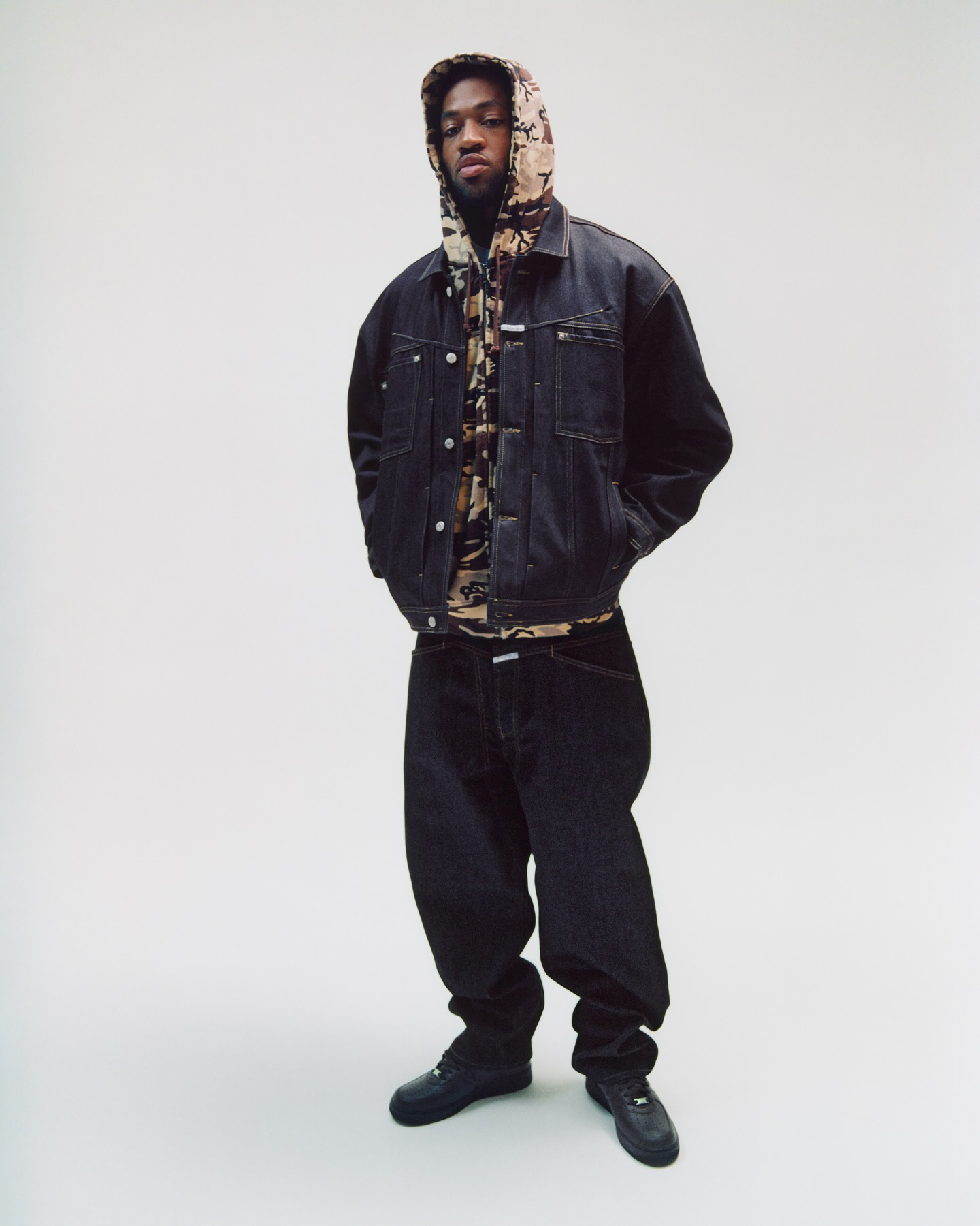 슈프림 x 마리떼 프랑소와 저버 콜라보 출시🇫🇷 📦
슈프림(supremenewyork) x 마리떼 프랑소와 저버(Marithé + François Girbaud) 협업 켈렉션의 룩북이 공개되었습니다.
마리떼 프랑소와 저버는 1972년 프랑스에서 시작된 브랜드로 스톤워싱,배기진,스트레치 데님 등 데님 위주의 유니섹스 브랜드였습니다.
지금은 마리떼, 마뗑킴, 마르디와 함께 '3마'로 불릴 정도로 핫한 브랜드입니다.
슈프림과 마리떼가 만들어낼 시너지가 기대되네요🤩 이미지5