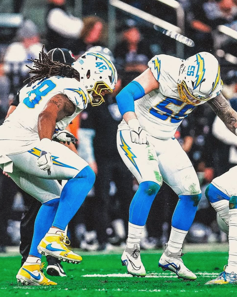 필드위에서 우린 모두 조던을 신지👟🔥
에어조던(jumpman23)은 더이상 농구 필드 위에서만 뛰지 않습니다.
야구,미식축구,복싱 등 다양한 필드위에서 조던의 감성과 에너지를 느낄 수 있습니다.
종목은 다르지만 조던으로 통하는 순간😎 이미지7