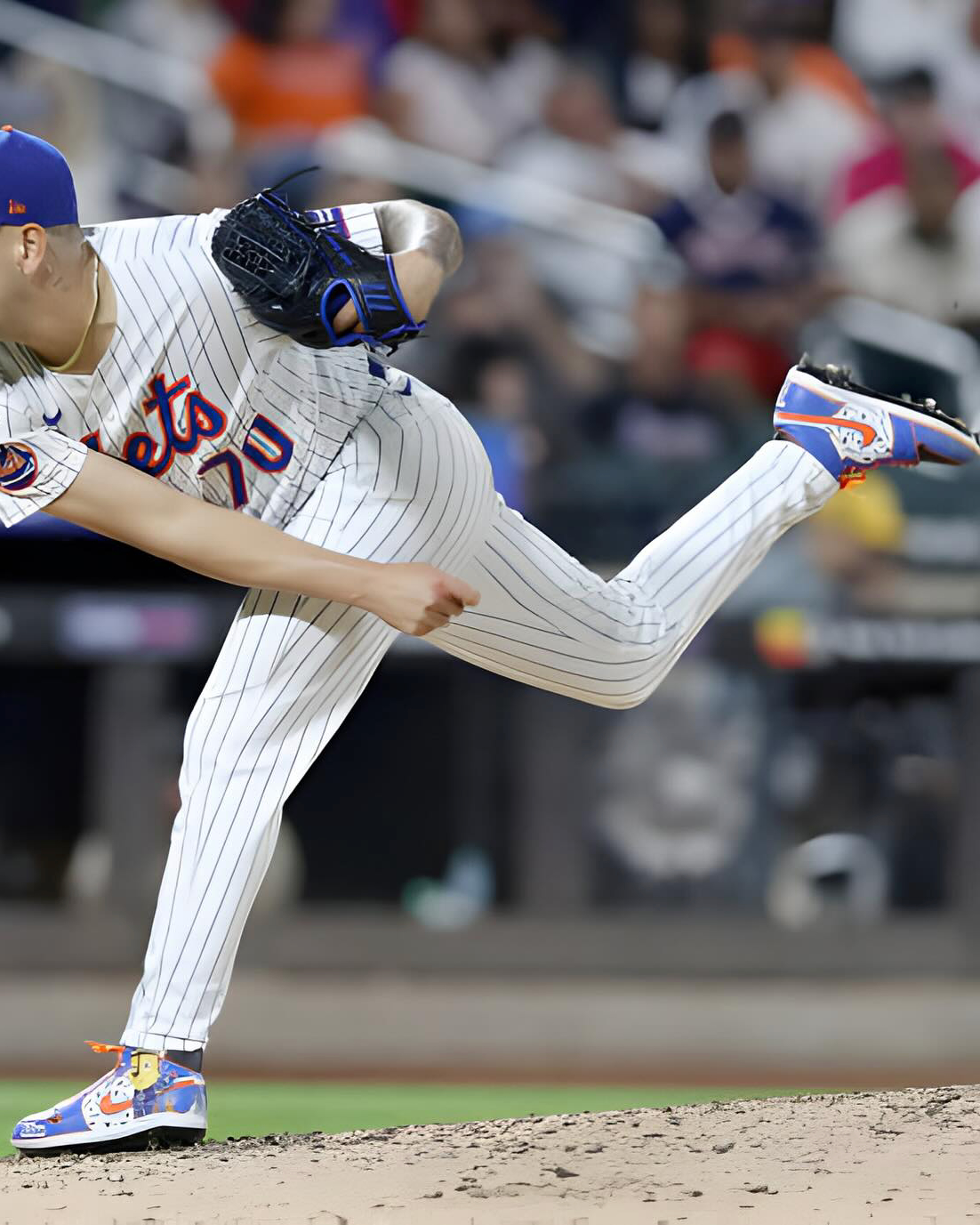 필드위에서 우린 모두 조던을 신지👟🔥
에어조던(jumpman23)은 더이상 농구 필드 위에서만 뛰지 않습니다.
야구,미식축구,복싱 등 다양한 필드위에서 조던의 감성과 에너지를 느낄 수 있습니다.
종목은 다르지만 조던으로 통하는 순간😎 이미지6