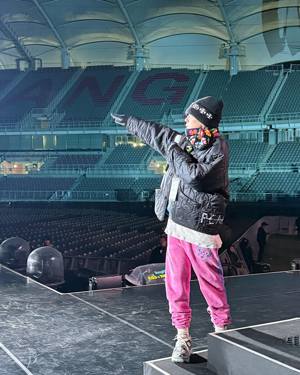 지드래곤 콘서트 비하인드🎤
꼼꼼하게 체크하는 프로다운 모습🫢다음 콘서트 언제야 이미지5