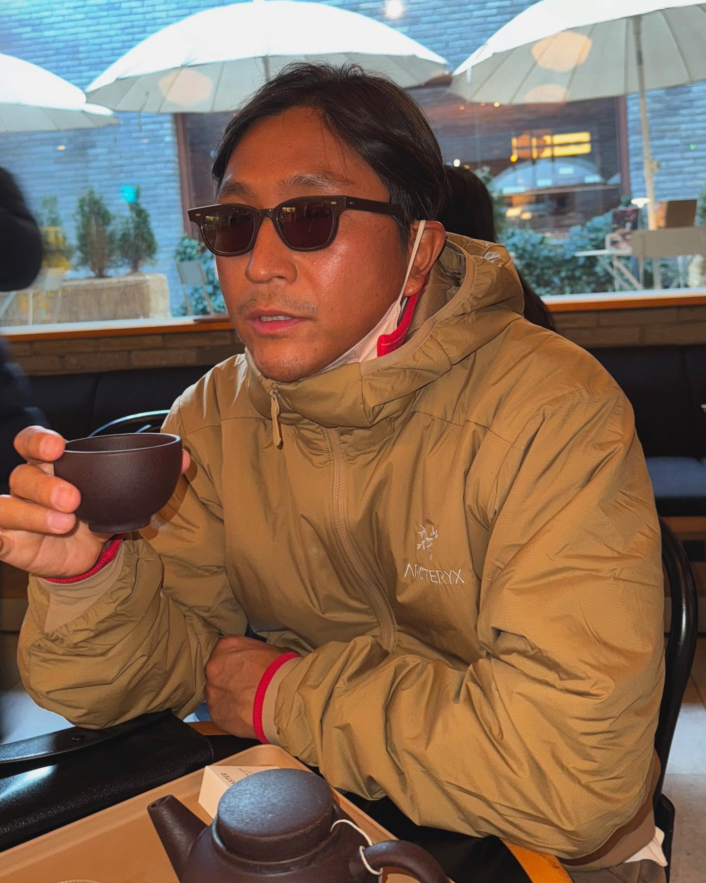 옷 잘 입는 카페 사장님🐪☕️
스트릿과 미니멀 조합 장인😎 이미지6