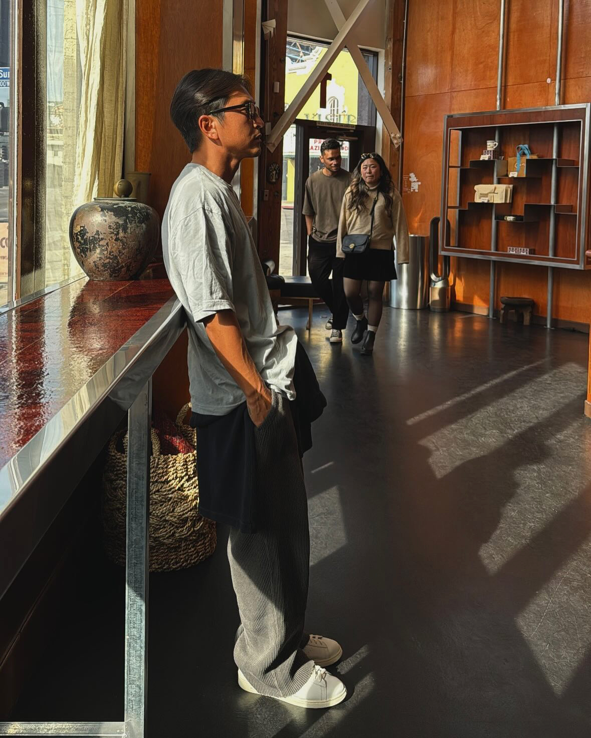 옷 잘 입는 카페 사장님🐪☕️
스트릿과 미니멀 조합 장인😎 이미지5