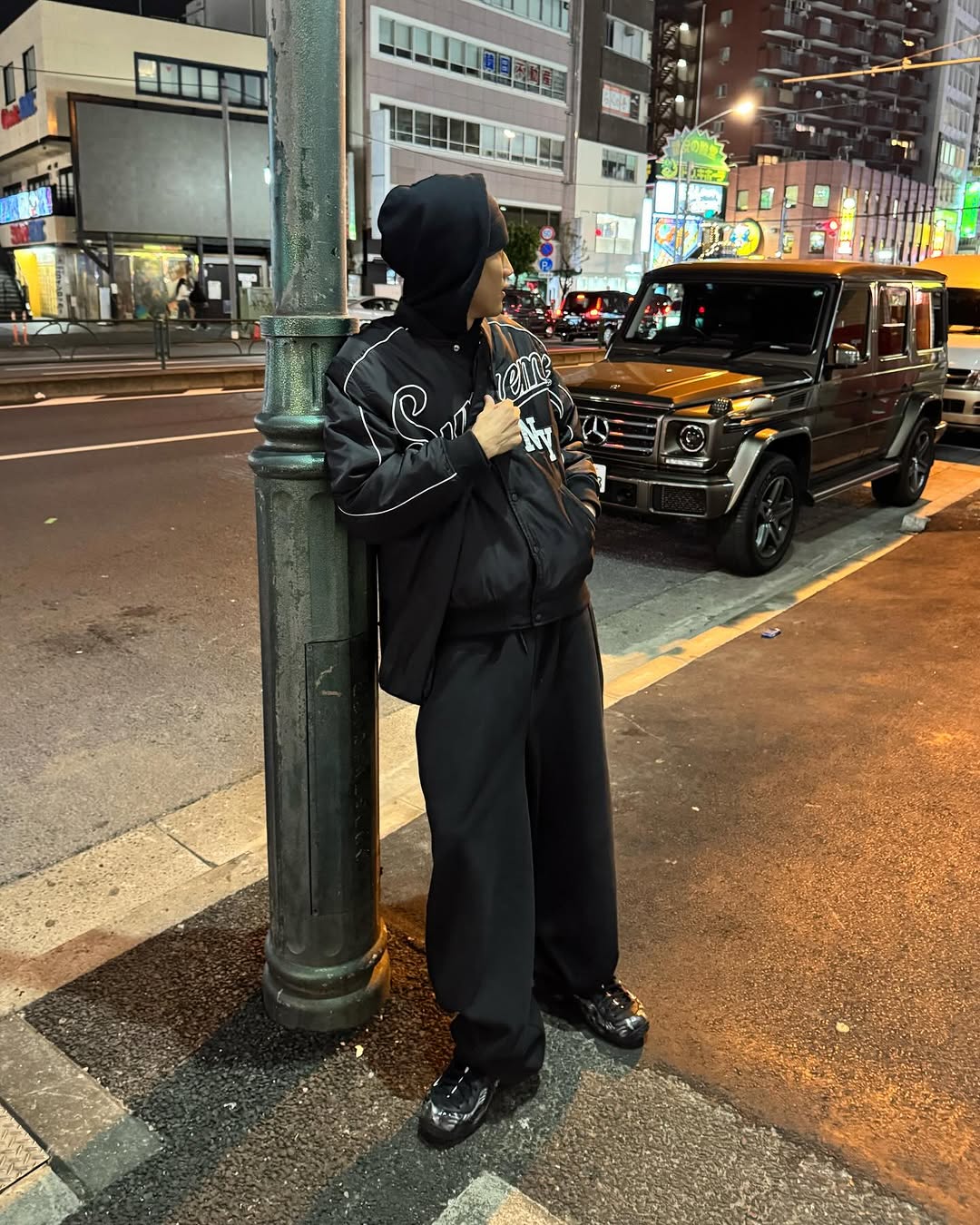 심심하지않게 꼼데 폼포짓👟 이미지