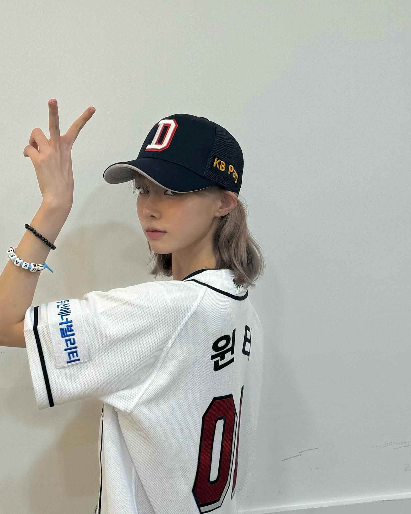 야구 보기 좋은 날씨⚾️
야구장 가고 싶어지는 셀럽 야구 유니폼 룩🏟️ 이미지5