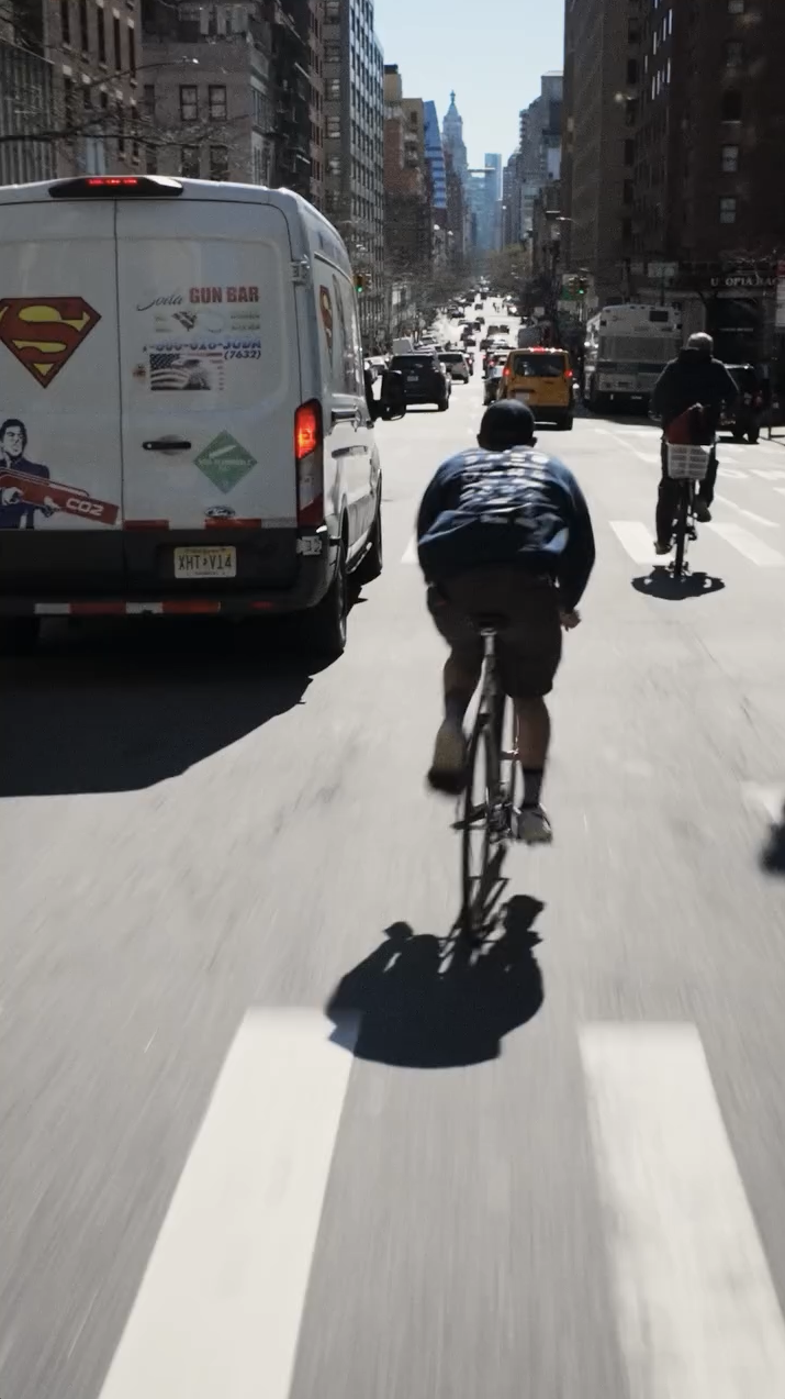 도시는 흐르고, 나는 그 위를 달린다🚴 이미지