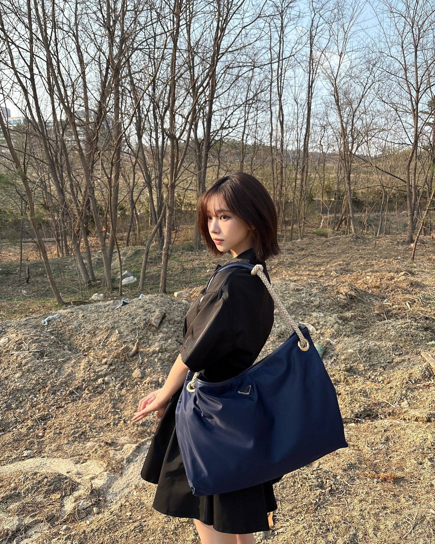 세련된 블랙 하객룩🖤
블랙 원피스 하나면 코디 끝✨ 이미지2