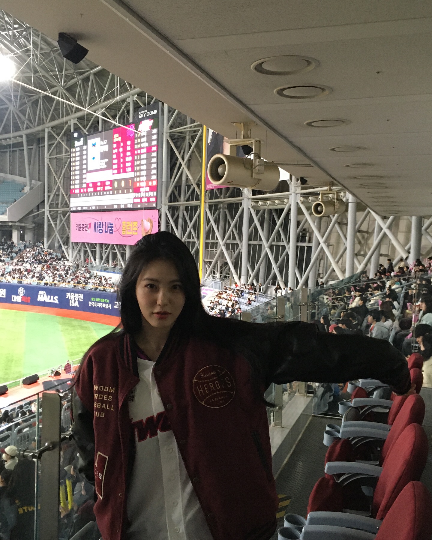야구 보기 좋은 날씨⚾️
야구장 가고 싶어지는 셀럽 야구 유니폼 룩🏟️ 이미지2