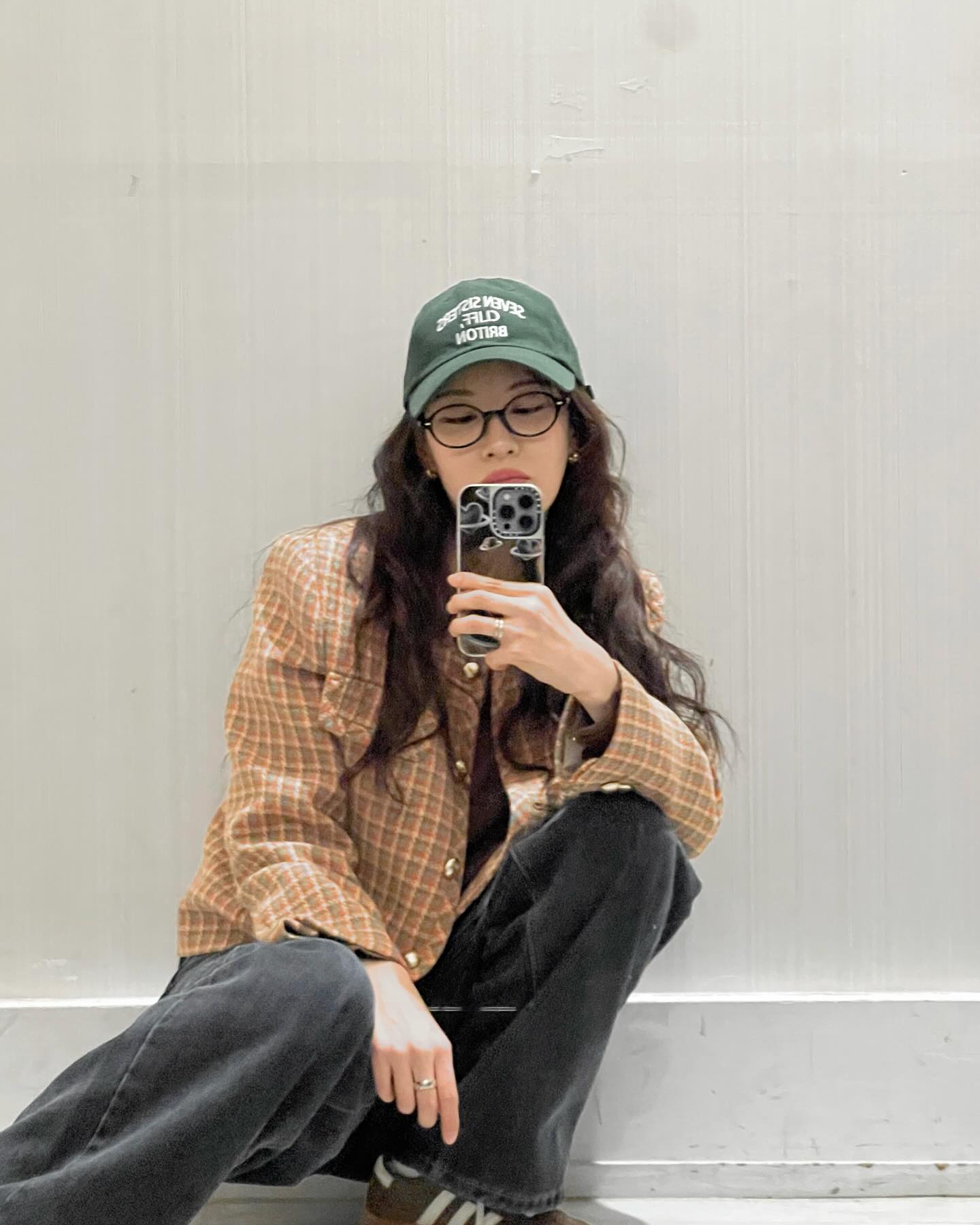 미모 물오른 서현의 뿔테 스타일링🤓
간단하게 꾸안꾸 느낌 내고 싶을 때 참고하기🖤 이미지5
