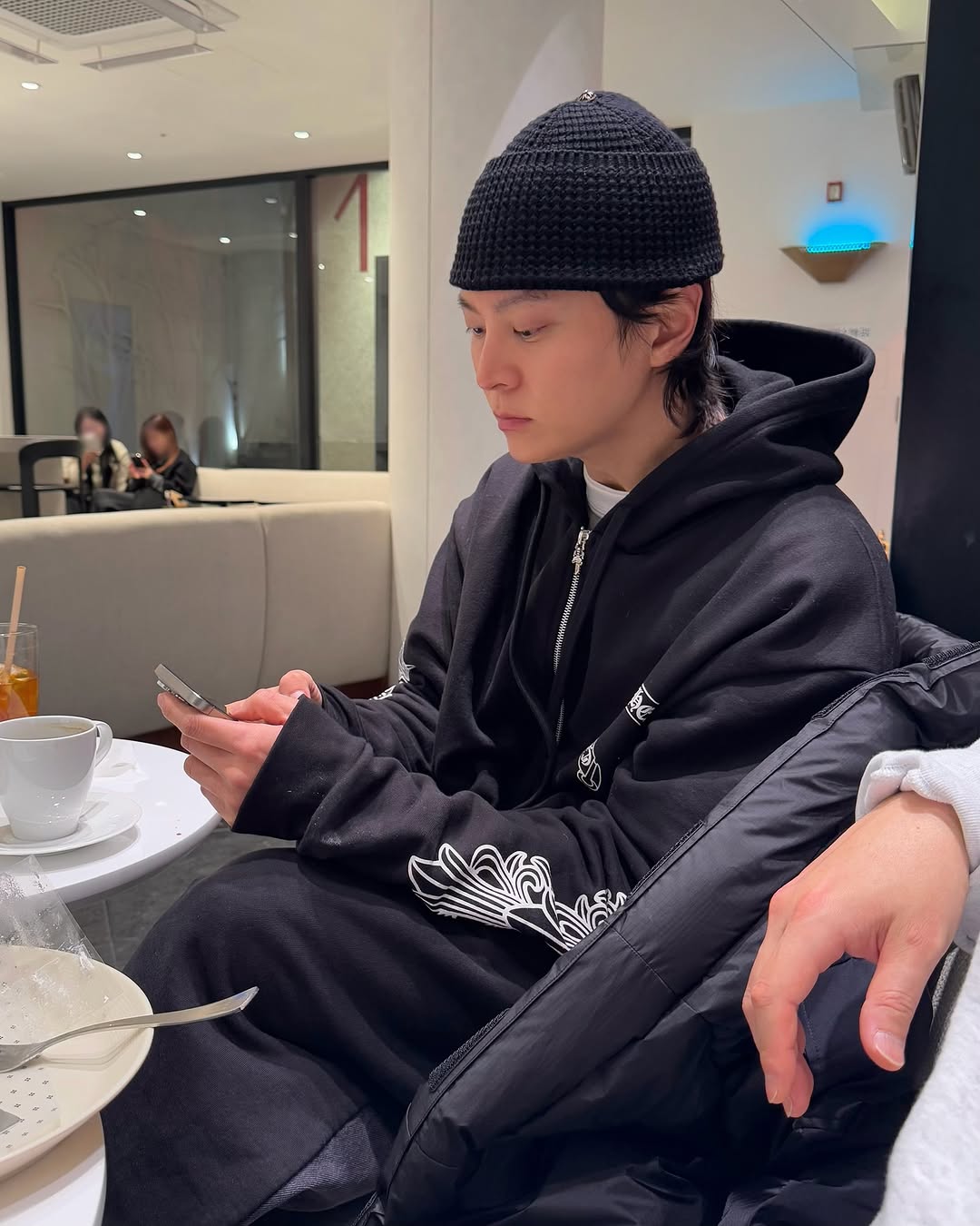 크롬하츠 후드는 블랙🐦‍⬛ 이미지