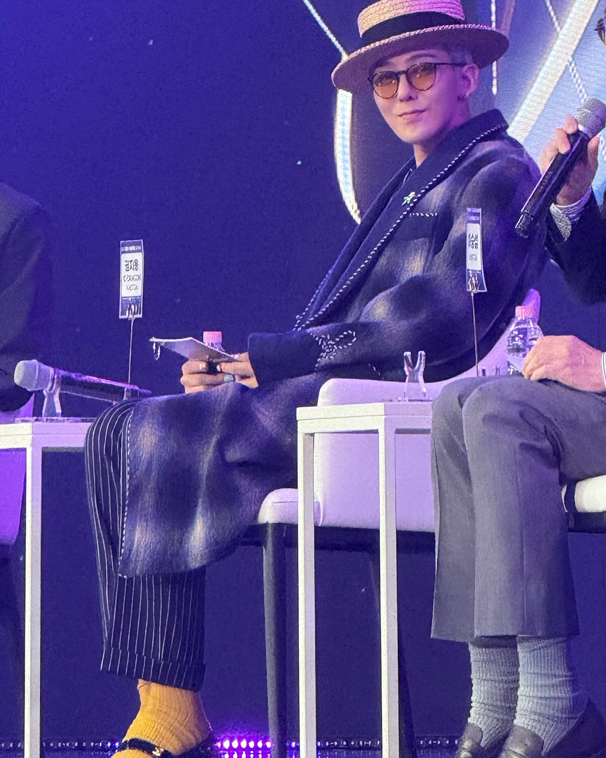 GD 카이스트 강단 준비 과정👀
무대 위 천재에서 지식의 아이콘까지📚 넘사벽 활동량 이미지7