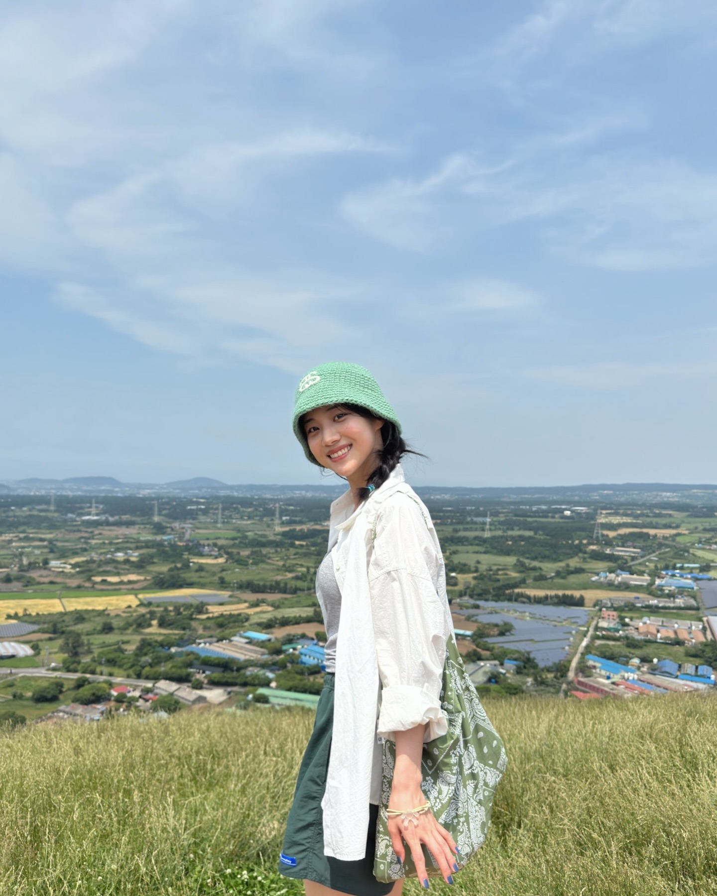 화이트 셔츠 분위기 내기🤍
여행, 일상에서 여리여리 무드 장착 필수템 이미지2