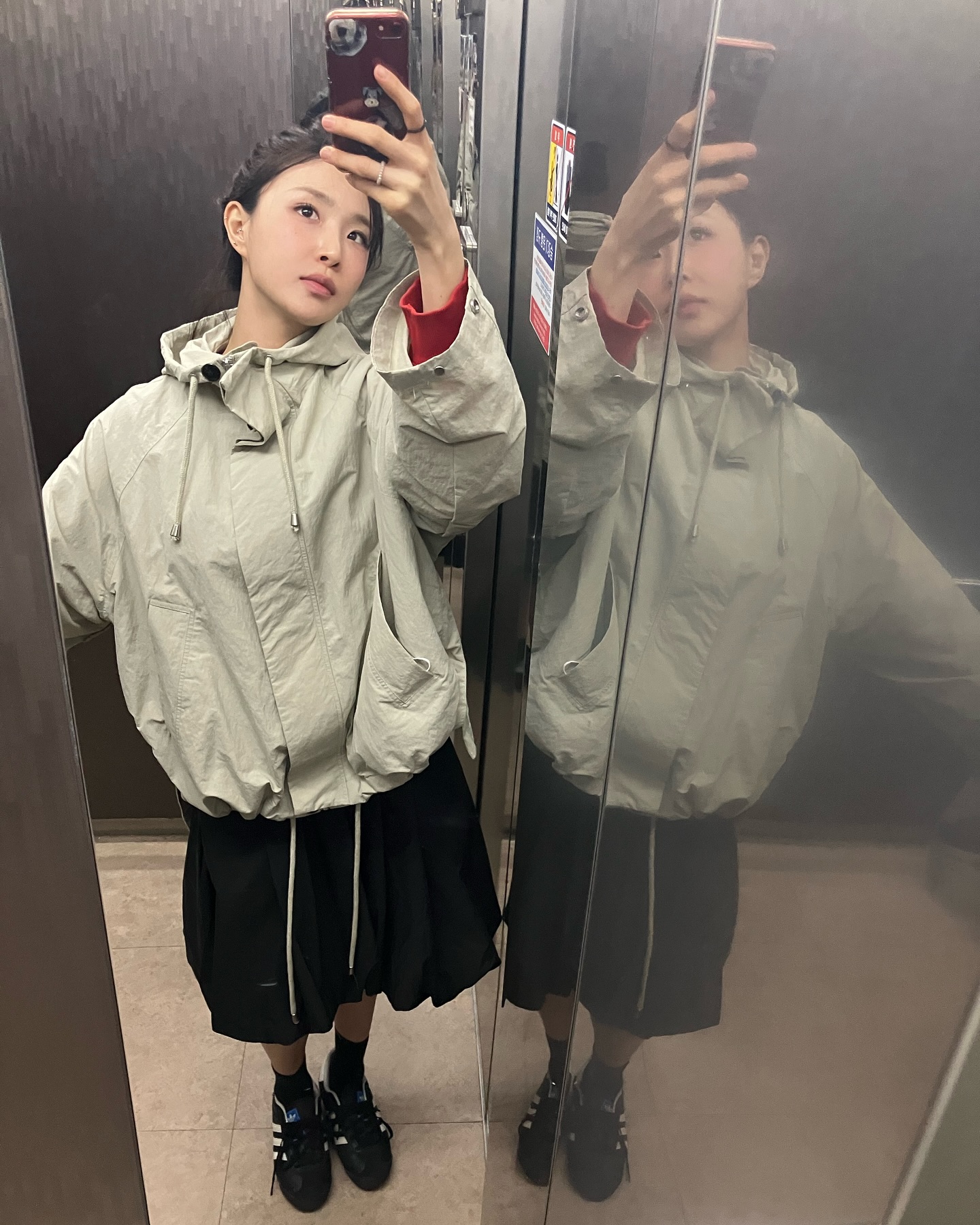 숨겨진 패션 강자 브브걸 유나🖤
꾸안꾸 힙st 여친룩은 이렇게 참고해봐✨ 이미지4