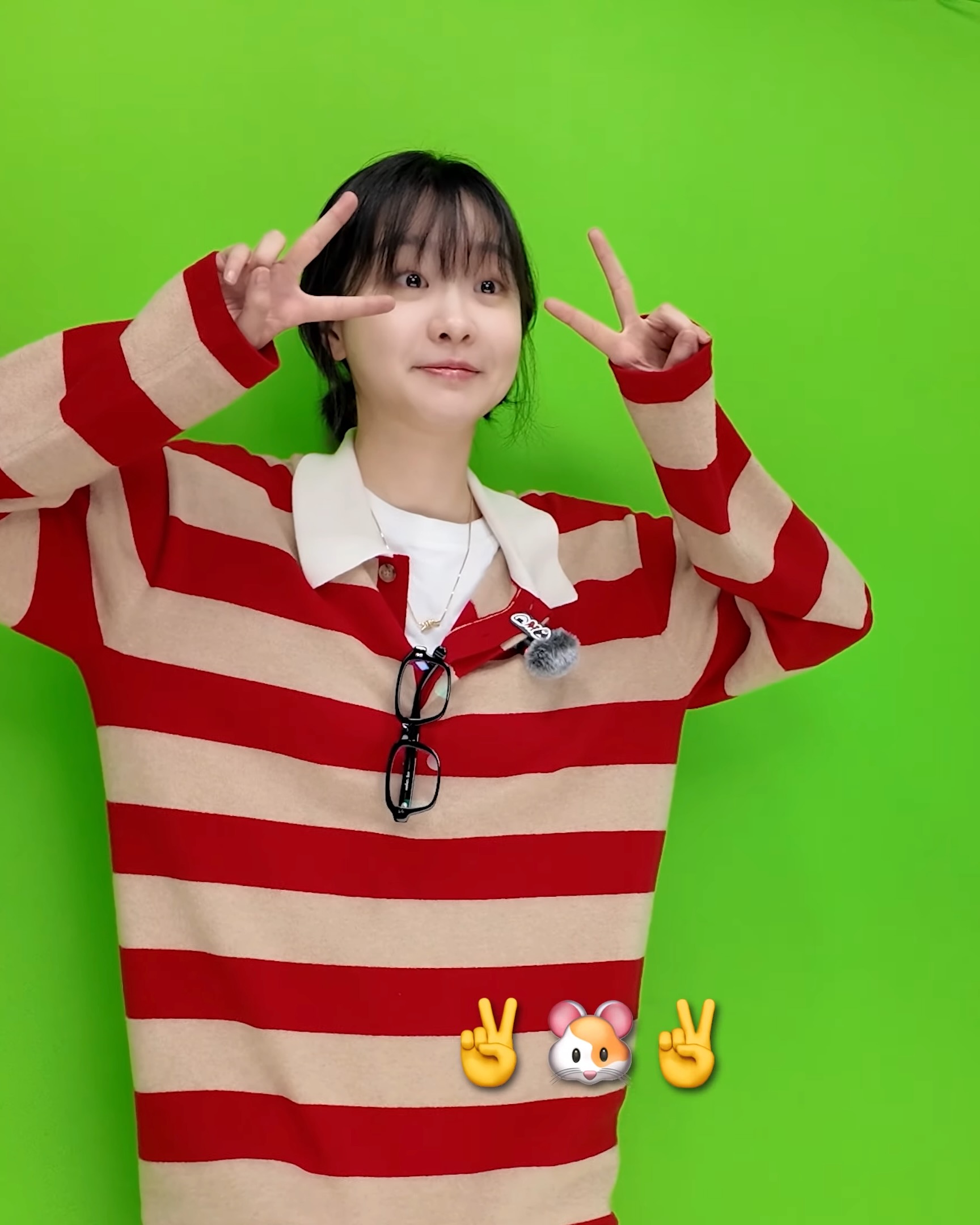 브이로그 데뷔한 극내향형 김다미🥲

배우 김다미가 SNS에 '브이로그는 어려워'라며 좌충우돌 브이로그 데뷔를 알렸습니다. 팬들은 '극내향형 여자가 팬들 생각해서 브이로그도 찍고 무물도 생각을 했다는게 너무 고맙고 기특해서 눈물난다'라는 반응을 보였는데요.

마치 세상 모든게 신기하고 궁금한 햄스터 한 마리 같은 김다미의 브이로그 한 토막, 슬라이드를 넘겨 확인해보세요🐹 이미지8