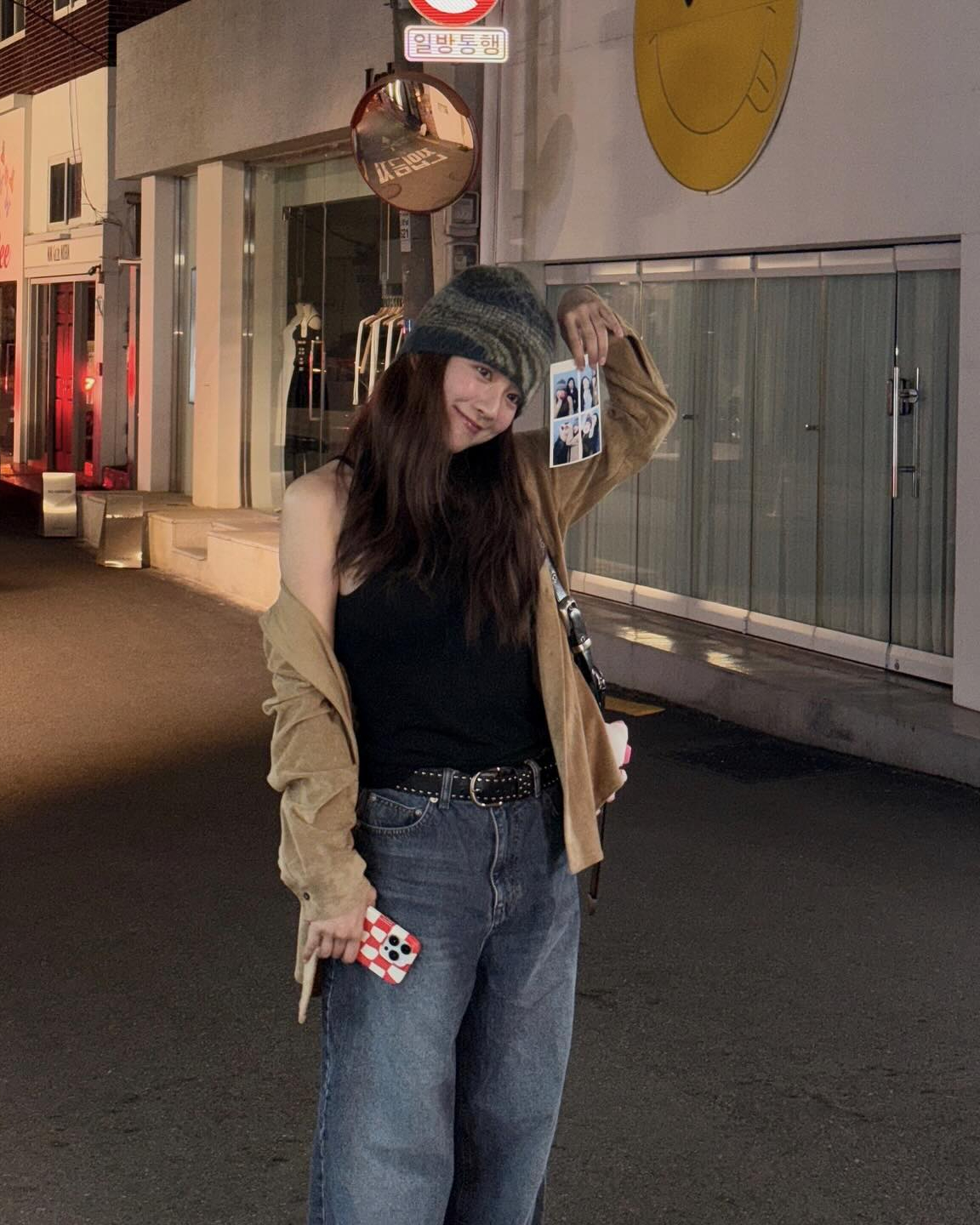 이제 셔츠는 아우터로🤎
봄,여름 아우터를 대신하는 셔츠 스타일링👔 이미지2