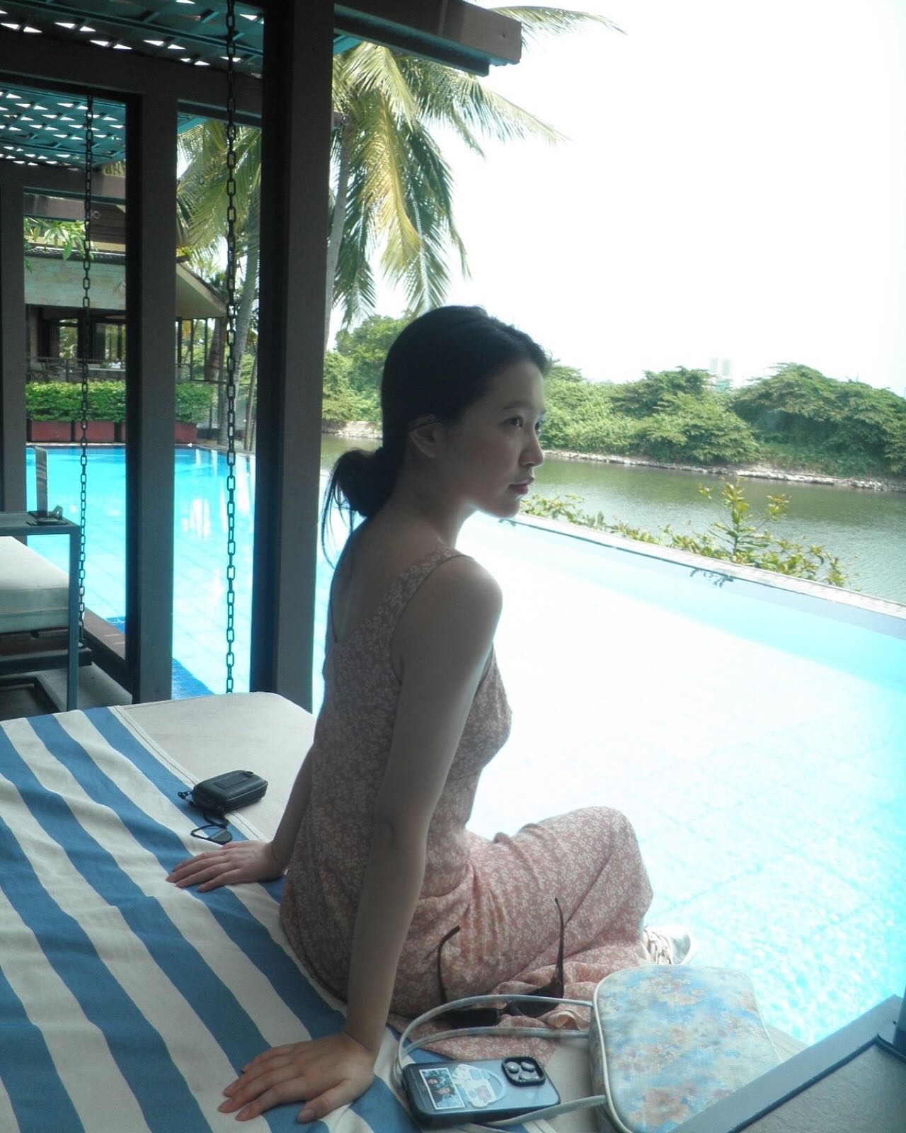 원피스로 완성하는 휴양지룩👗🌊 이미지