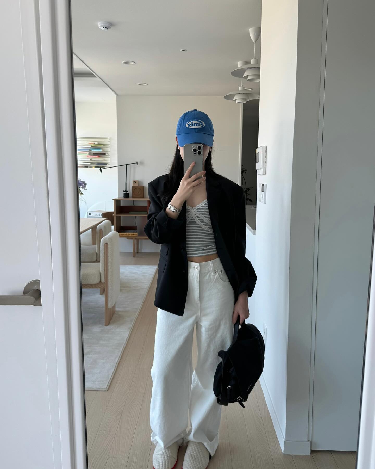 셀럽들이 즐겨 쓰는🧢 알록달록 볼캡 이미지