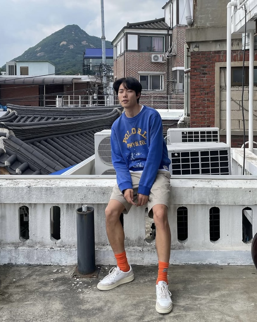 맨투맨에 반바지 갑시다🙌🏻 이미지