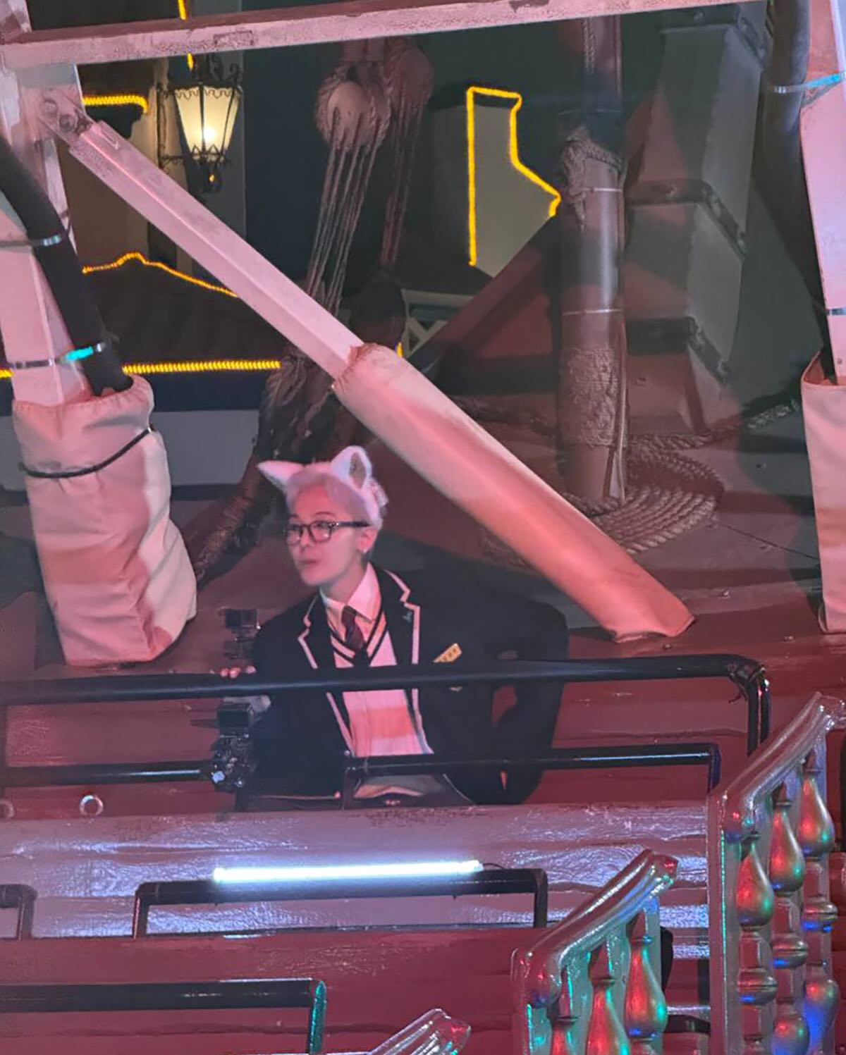 지드래곤의 장꾸미 가득 일상🎠🎡
콘서트, 굿데이까지 굵직한 것들 끝났으니 좀 쉬려나👀 이미지