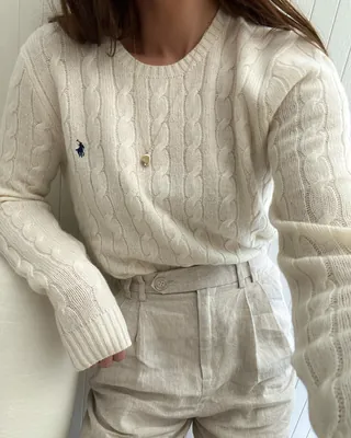 어떻게 입어도 예쁜 폴로니트🧶
긴팔, 반팔, 조끼 어디에서든 짙게 묻어나는 클래식 무드 이미지