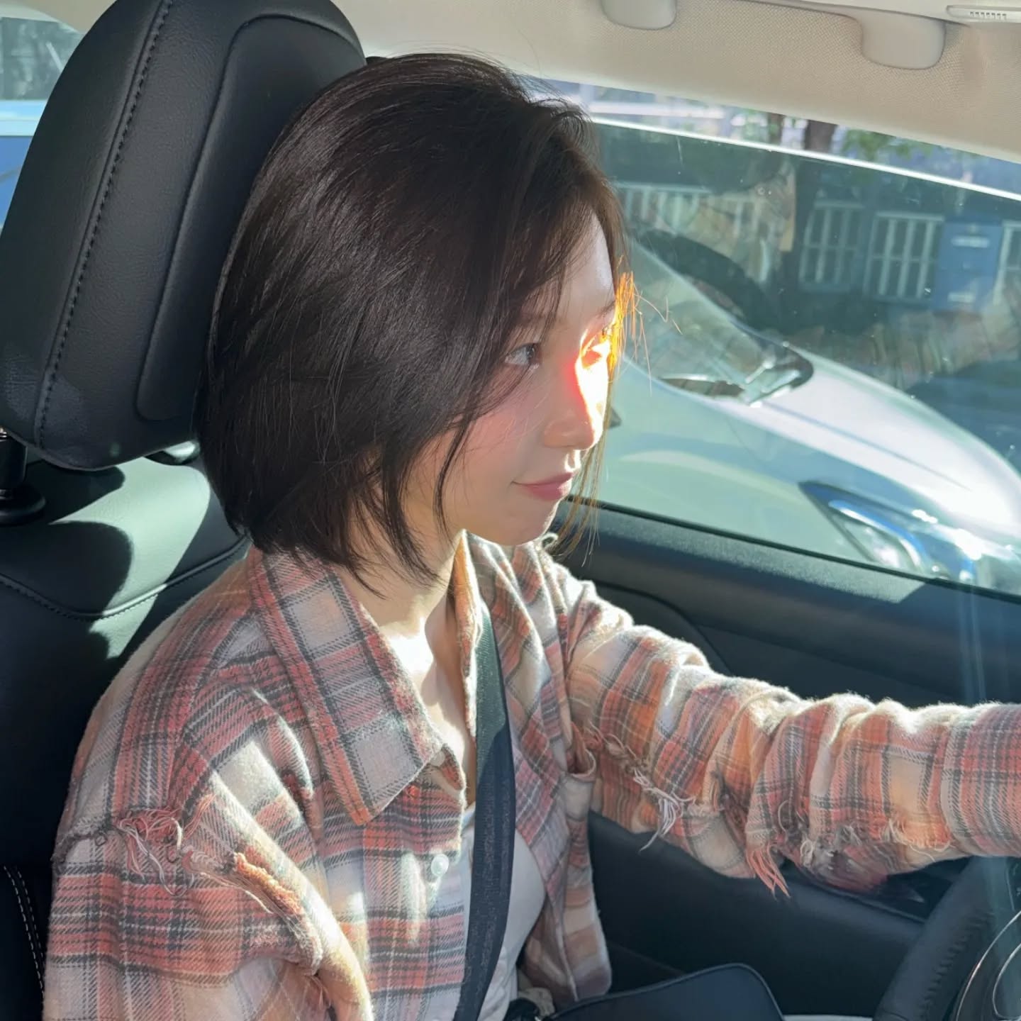 웃음 뒤에 숨겨진 여친룩 장인들👗

SNL 코리아 크루로 색다른 매력을 선사하던 김아영과 주현영, 윤가이, 지예은. 무대 위에서는 이리저리 망가지는 코믹 캐릭터로 활약했지만, 현실에서는 여친룩 장인들이었습니다.

일상에서는 미니멀하면서도 사랑스러운 스타일링으로 남심을 사로잡는 ‘여친룩 교과서’로 자리잡고 있는데요.

앞으로 SNL은 웃음만 잘 주는 프로그램이 아니라 ‘사복 맛집’으로 불려야 할지도요. 슬라이드를 넘겨 'SNL 여친즈'의 룩을 감상해보세요😚 이미지8