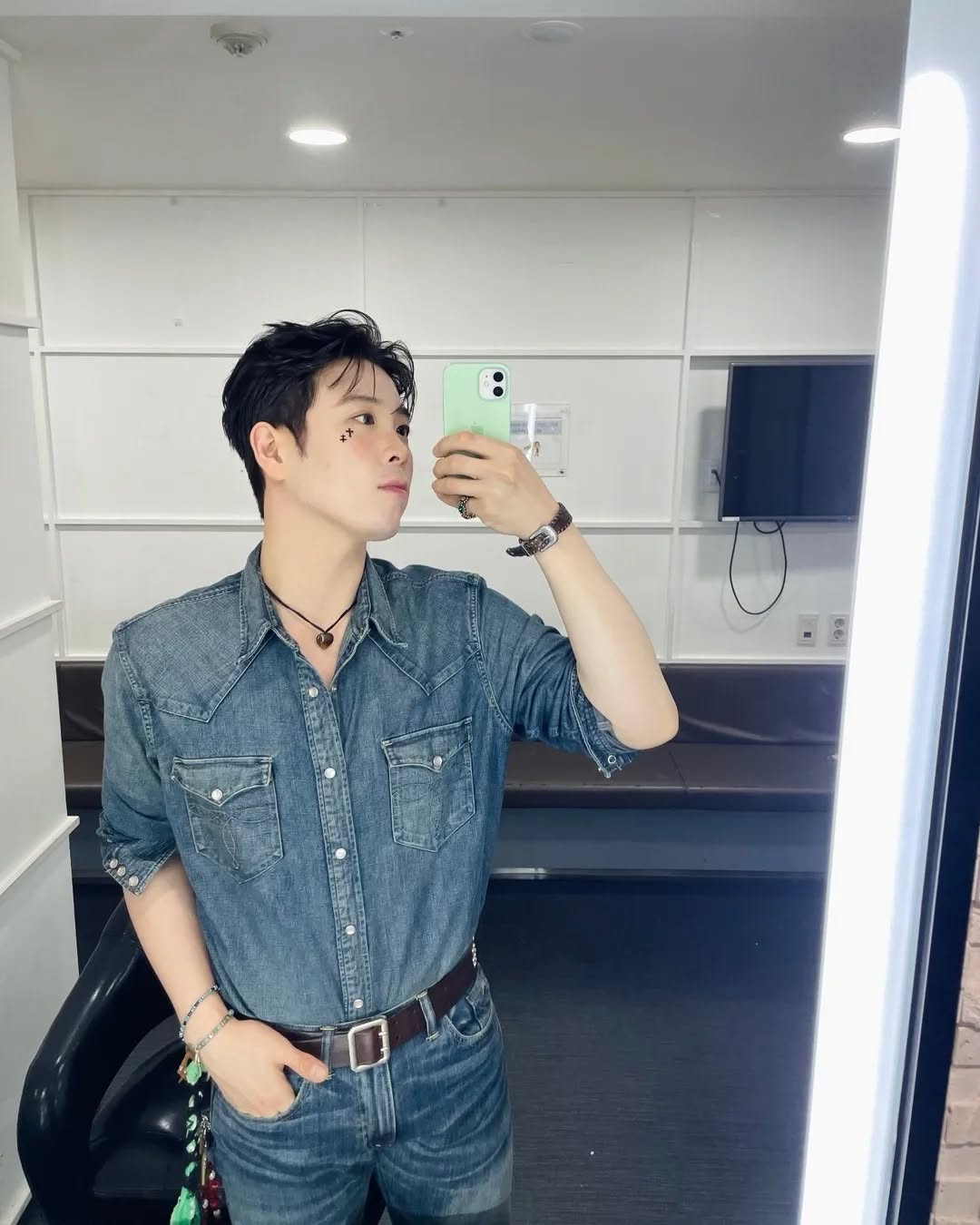 데님셔츠는 요즘이 제철👔 이미지5