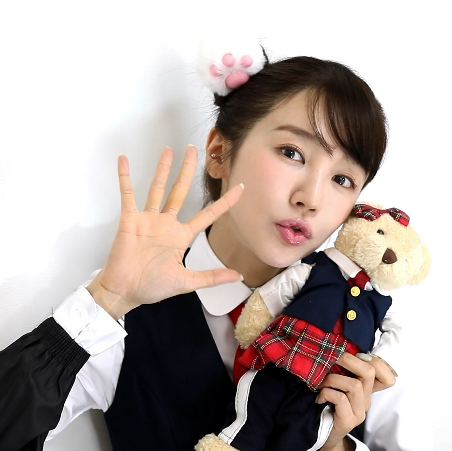 25년의 채경이란 말이야?😳
윤은혜 본인등판❤️2025 버전 '궁' 신채경 이미지