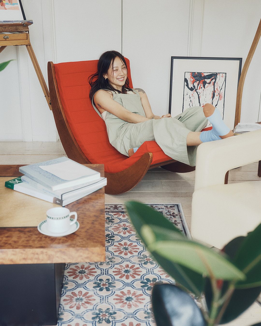 레전드 화보 탄생🧘‍♀️이효리 요가복

평소 요가에 대한 열정을 보여온 이효리가 브랜드 '부디무드라'의 모델로 발탁되었습니다. 내추럴하면서도 세련된 그녀의 화보를 슬라이드를 넘겨 감상해보세요.✨ 이미지9