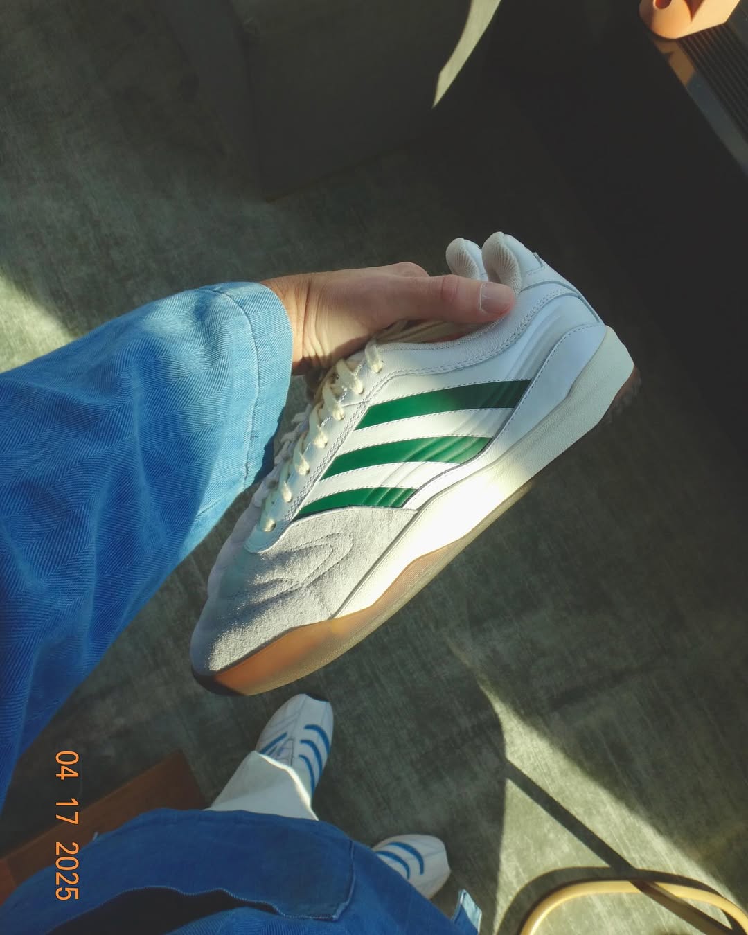 필카로 담은 아디다스X키쓰⚽️ 이미지3