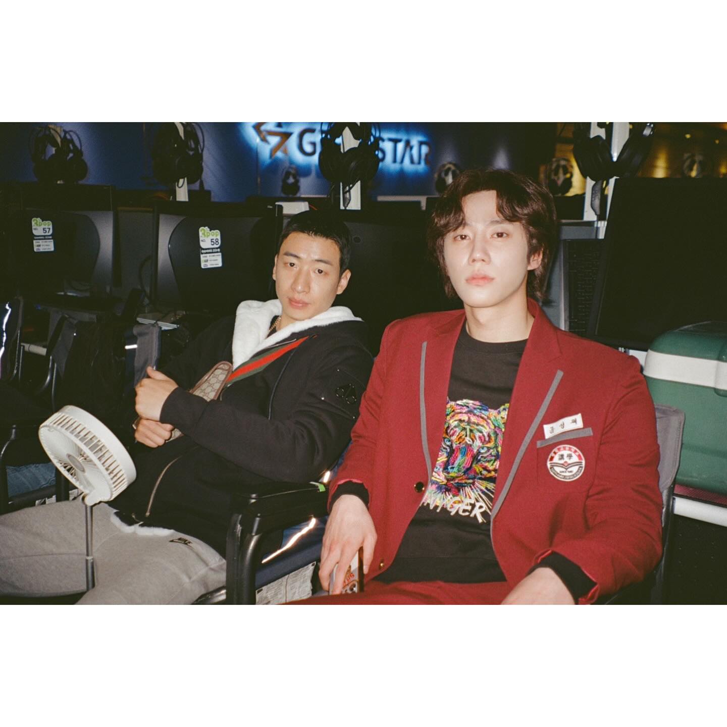 악역이 퍼스널컬러😈이준영
최근 공개된 '약한영웅 Class 2'에서 금성제 역을 맡아 강렬한 악역 연기를 선보인 이준영! 이번 작품을 비롯해 다양한 악역을 완벽하게 소화하며 "악역이 퍼스널컬러"라는 말까지 듣고 있는데요.
올해 유난히 활발한 활동을 이어가고 있는 그는 ‘폭싹 속았수다’의 영범 역, 드라마 ‘멜로무비’의 홍시준 역, 그리고 4월 30일 첫 방송된 ‘24시 헬스클럽’까지 다양한 장르를 넘나들며 눈길을 사로잡고 있습니다.
앞으로가 더욱 기대되는 배우 이준영, 슬라이드를 넘겨 그의 다채로운 매력을 함께 감상해보세요.✨ 이미지6