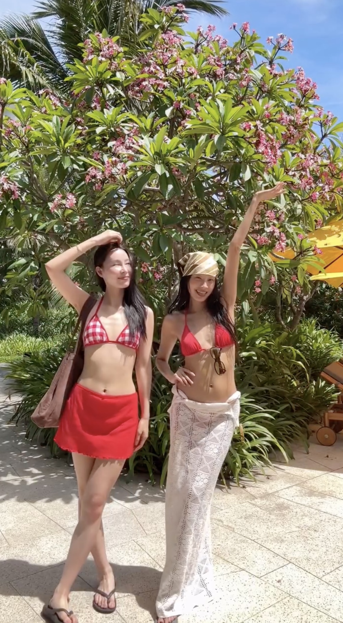 비키니 맛집❤️데이즈데이즈
시밀러룩으로 찰떡인 @레드비키니🔥 이미지