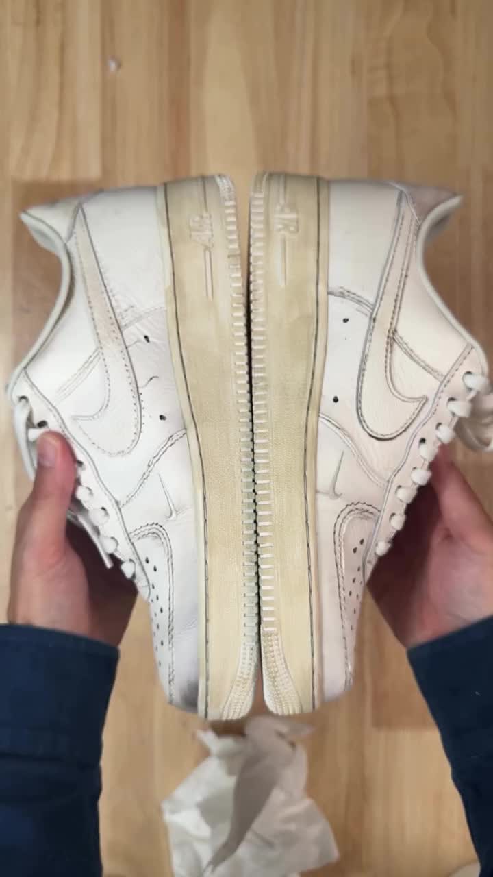 신을수록 새 신발? 나이키 에어포스 '더티 트리플 화이트'👟🪥

나이키(nike)의 에어포스1 '더티 트리플 화이트'(Air Force 1 'Dirty Triple White') 제품입니다.

 이 신발은 외관은 긁히거나 닳으면서 점점 더 깨끗하고 선명한 모습이 드러나는 스크래치-어웨이(Scratch-away) 구조로 되어 있습니다.

전용 브러쉬도 함께 제공되어 스스로 닦으며 변화 과정을 즐길 수 있습니다.

5월 7일, 미국 SNKRS 앱 한정으로 130달러에 출시될 예정.

신을수록 새 신발이 되는 마법✨ 이미지