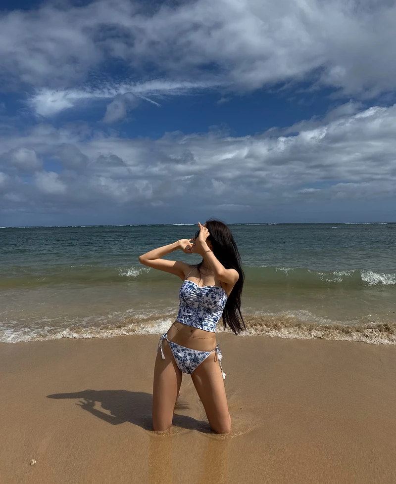 셀럽 픽 비키니👙데이즈데이즈 이미지2