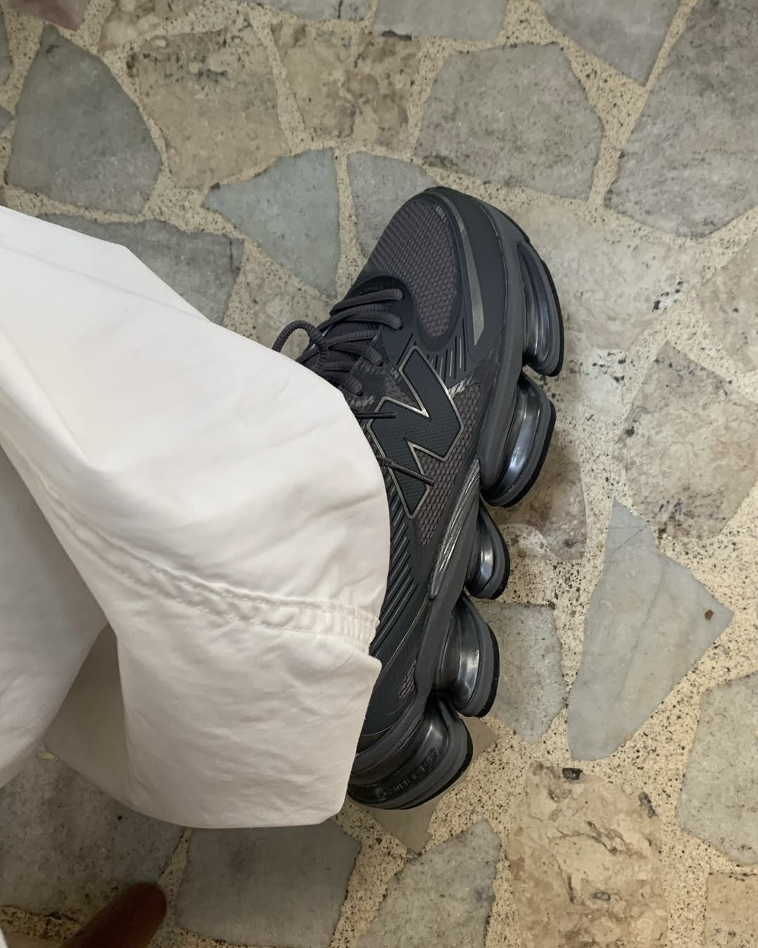 스트릿 맛 가득한 뉴발2000👟 이미지7