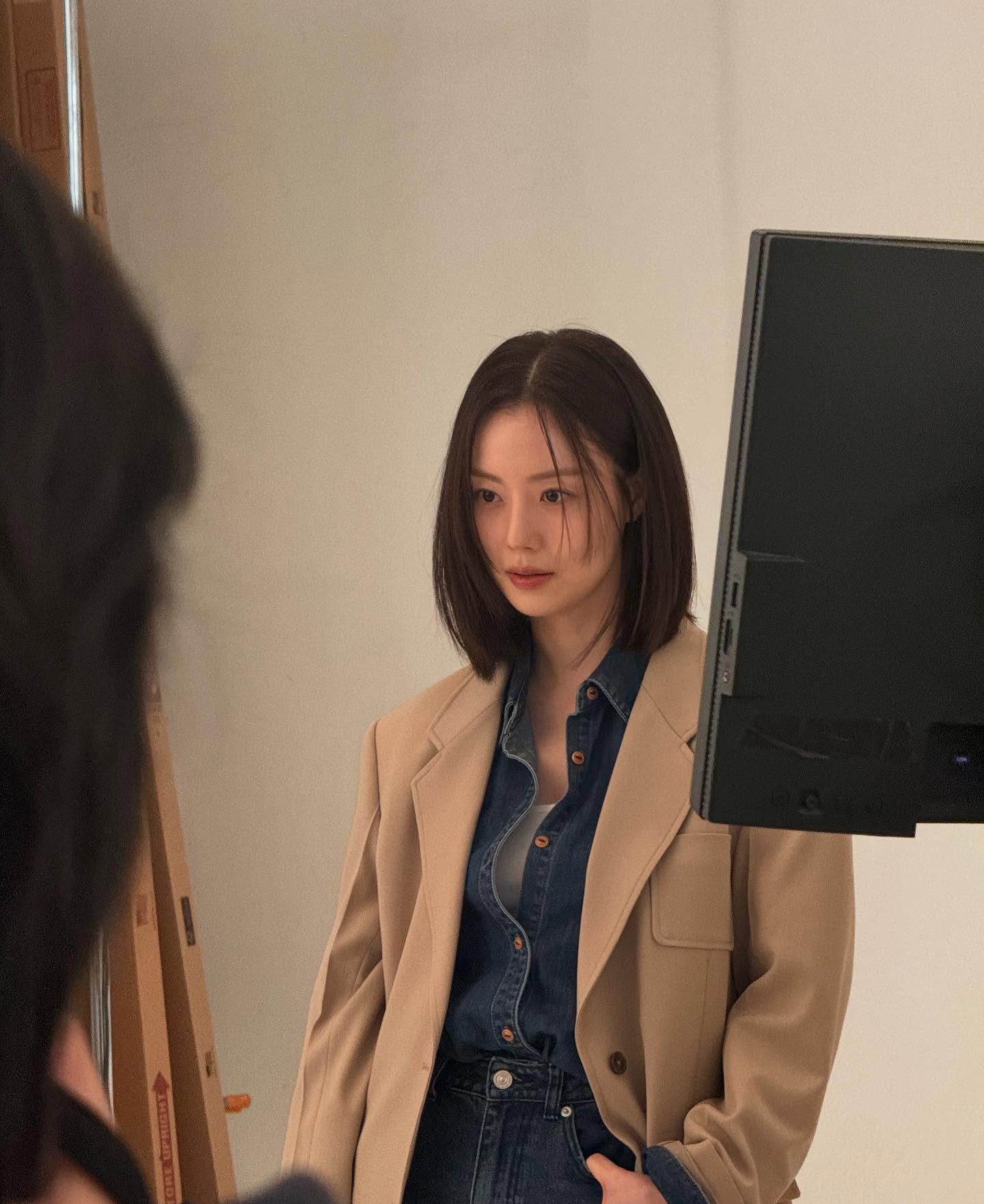 단발병 오는 문채원 뉴 헤어🙍🏻♀️ 이미지2