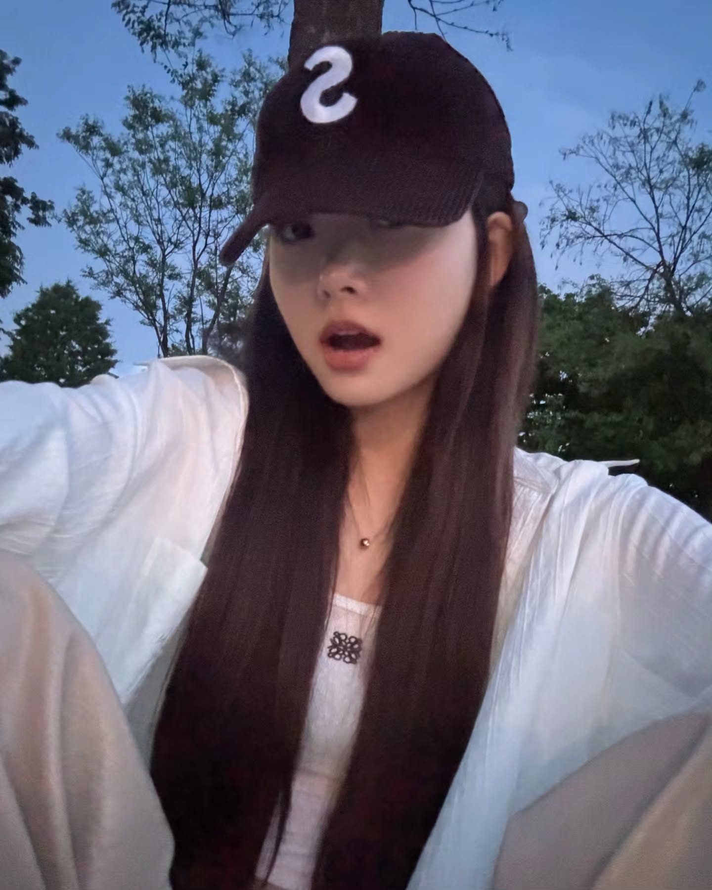 나시 스타일링의 정석✨홍은채
브랜드 나시 하나로 끝내는 여름 코디🖤 이미지7