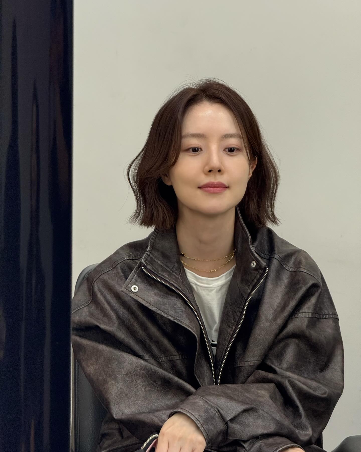 단발병 오는 문채원 뉴 헤어🙍🏻♀️ 이미지6