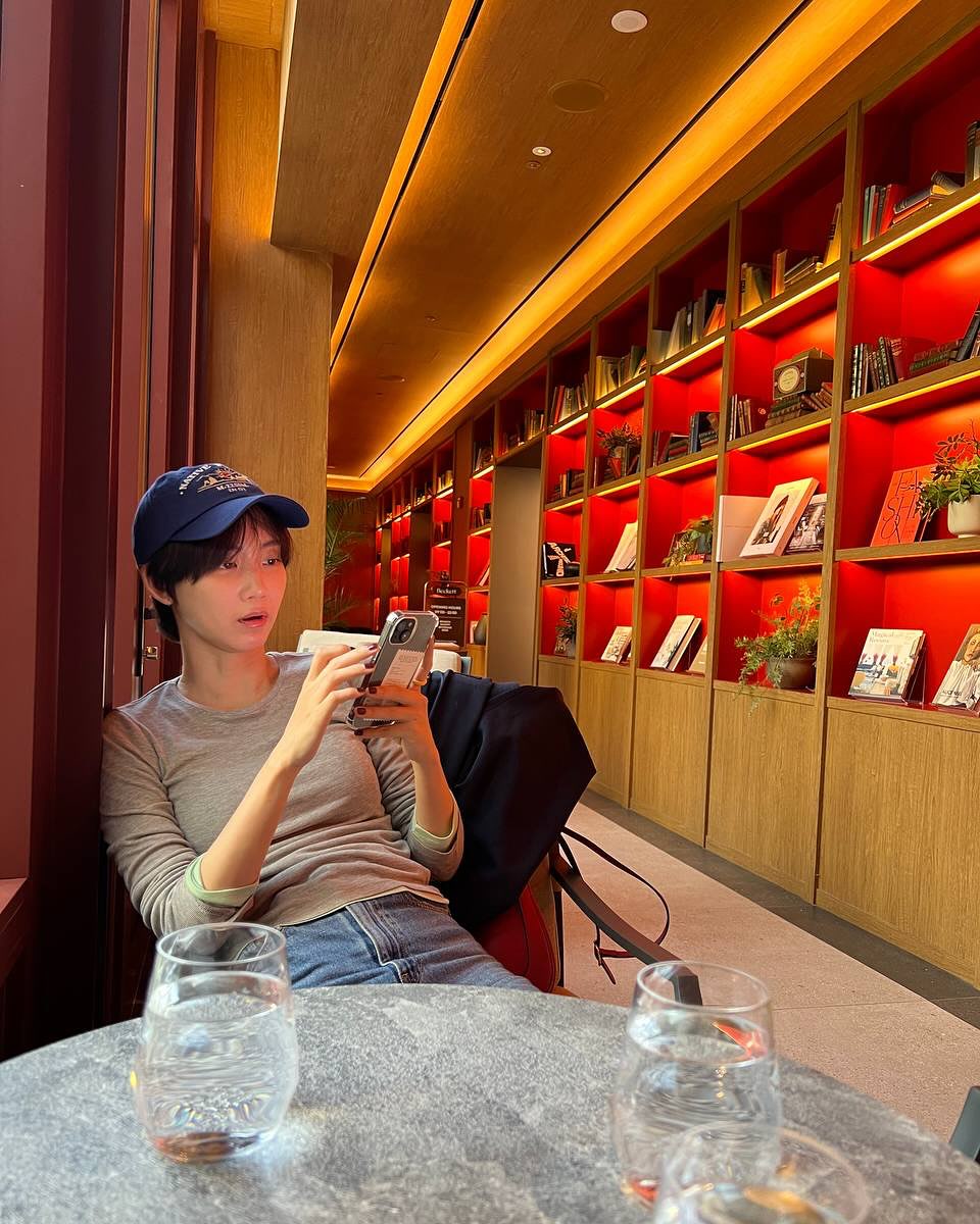 얼굴에 생기 한 스푼🧢블루 볼캡 이미지