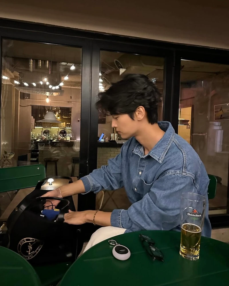 셔츠 롤업 센스 챙겨👔 이미지6