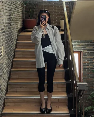 패피들의 애정템🖤카프리 팬츠
슬림한 라인으로 완성하는 미니멀 무드✔️ 이미지