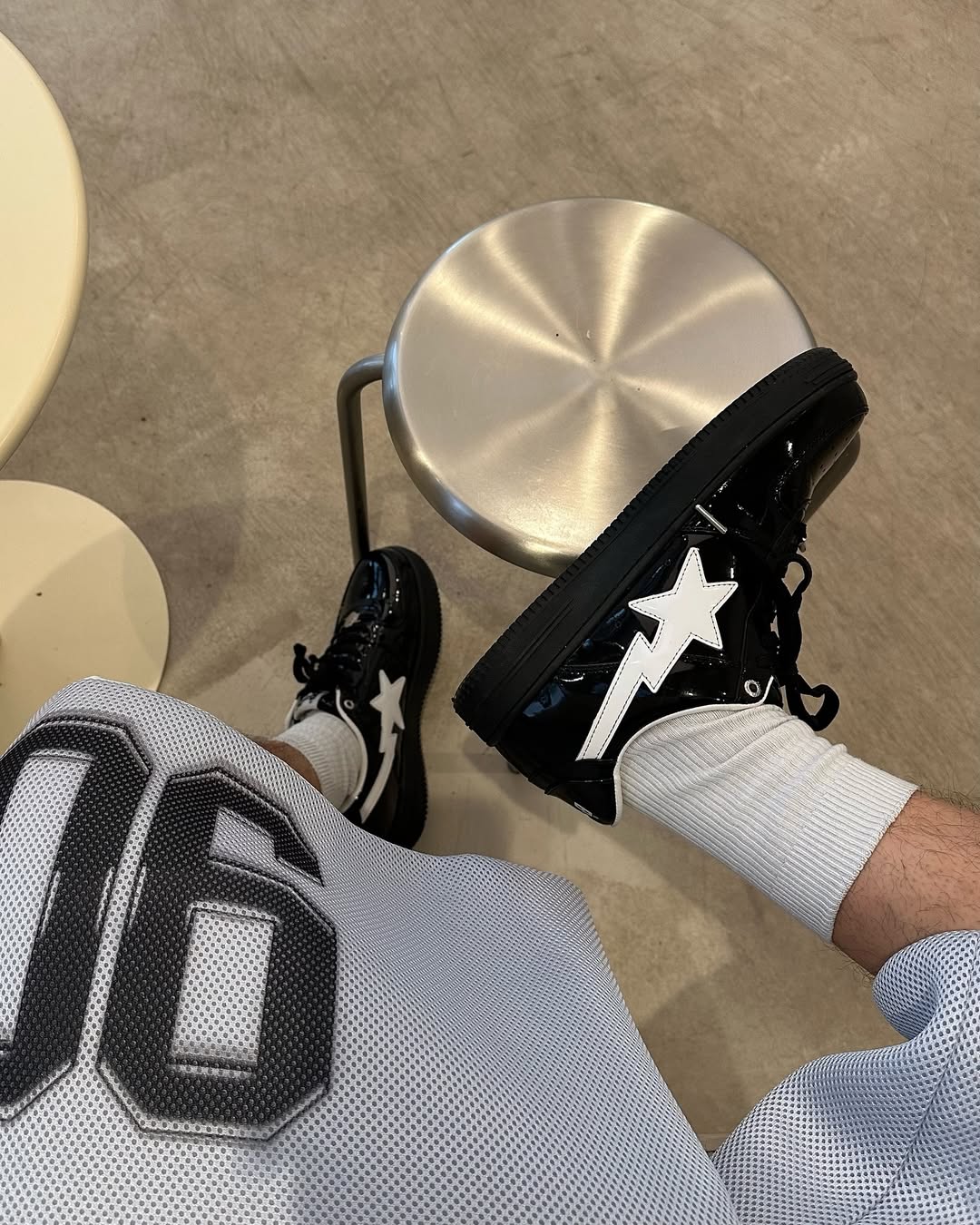 아이코닉한 베이프스타🦍👟 이미지