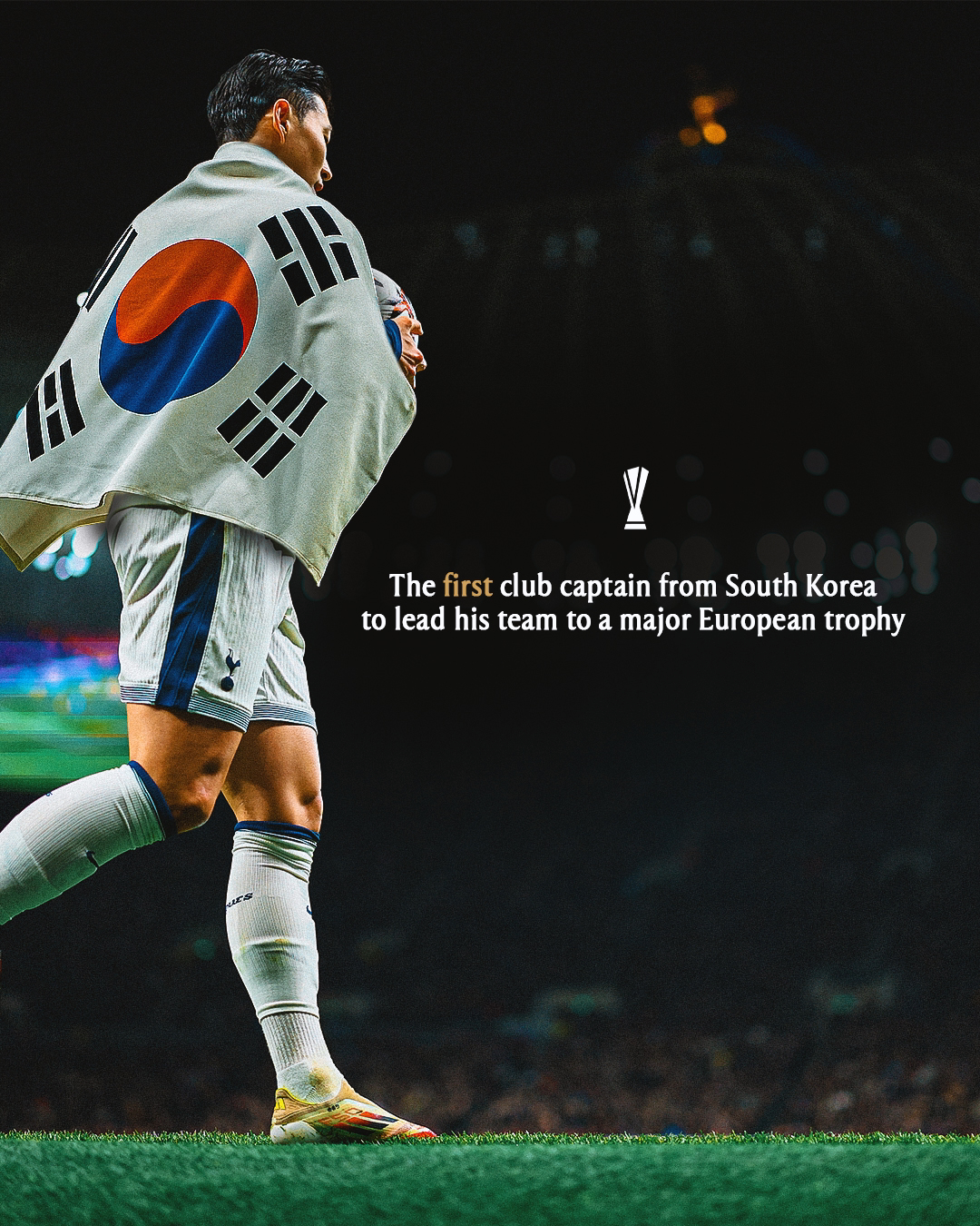 10년의 기다림, 손흥민의 트로피🏆
손흥민의 손으로 들어올린 순간🔥

손흥민이 마침내 토트넘에서 첫 트로피를 들어올렸습니다. 유로파리그 결승전에서 맨체스터 유나이티드를 상대로 1-0 승리를 거둔 토트넘, 경기 후반 교체 투입된 손흥민은 승리 후 태극기를 두르고 경기장 위에서 우승을 만끽했습니다.

2008년 리그컵 이후 17년 만의 우승으로 손흥민의 프로 커리어 첫 클럽 대회 우승이라는 역사적인 순간입니다. 경기 후 손흥민은 벅찬 감정을 감추지 못하고 동료들과 뜨겁게 포옹하며 눈물을 흘렸습니다.

함부르크에서 시작된 그의 여정은 레버쿠젠을 거쳐 토트넘에서 꽃을 피웠고, 마침내 오늘 트로피와 함께 결실을 맺었습니다. 이제는 진정한 ‘월드클래스’ 손흥민입니다. 이미지9