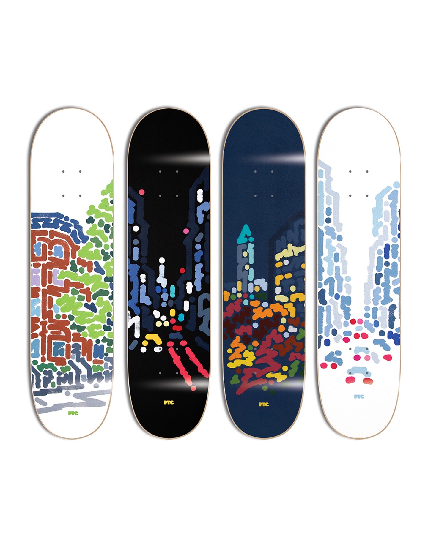 도시의 정서를 입다. 윤협 x FTC⁠🛹
나이키, 지샥이 선택한 그 작가 작품을 구매할 수 있는 기회🖌️

윤협 x 에프티씨 한정 협업 컬렉션, 5월 24일 출시⁠됩니다.
⁠
뉴욕을 기반으로 활동하는 윤협은 점과 선만으로 도시의 흐름을 포착하는 작업을 이어오고 있습니다. 단순하지만 감각적인 구성으로 거리의 표정을 새롭게 정의합니다.

윤협은 나이키, 유니클로, 베어브릭, 헬리녹스, 지샥 등 50여 개 브랜드와 협업하며 예술과 상업의 경계를 넘나드는 작업을 꾸준히 이어왔습니다.

이번에는 글로벌 스케이트 브랜드 FTC와 협업해 데크와 티셔츠를 선보였습니다. 이번 협업은 도심의 감성과 사계절의 흐름을 주제로 한 한정판 컬렉션입니다.

- 온라인 출시: 5월 24일(토) 오전 2시(한국 시간 기준)
- 오프라인 출시: FTC 샌프란시스코 매장, 5월 24일(토) 오전 3시 / FTC 뉴욕 매장, 5월 24일(토) 오후 1시 이미지