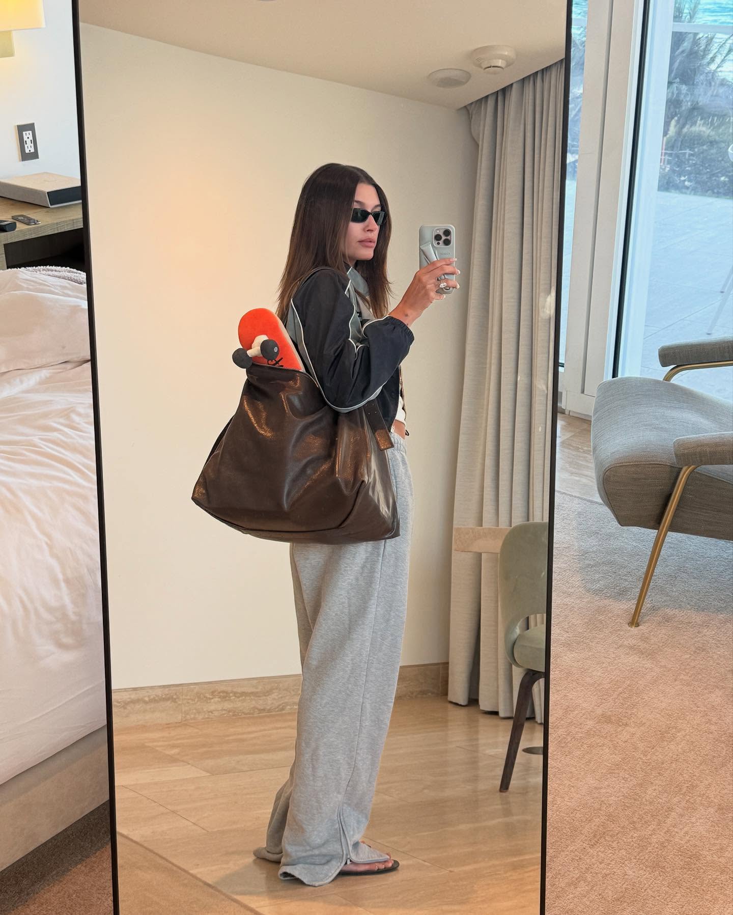 보부상 취저👜초대형 빅백
가벼운 룩엔 빅백 하나로 포인트✔️ 이미지2