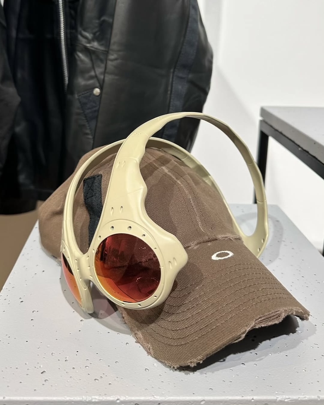 아이코닉한 피에트X오클리🕶️ 이미지
