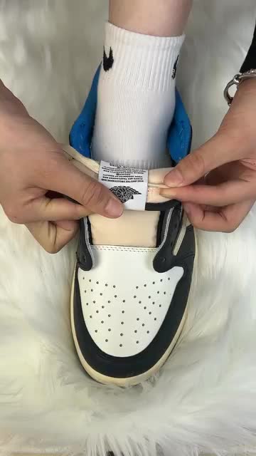 조던 로우 신발끈 묶는 법👟
저장해두고 주말에 신고 나가기🏃 이미지