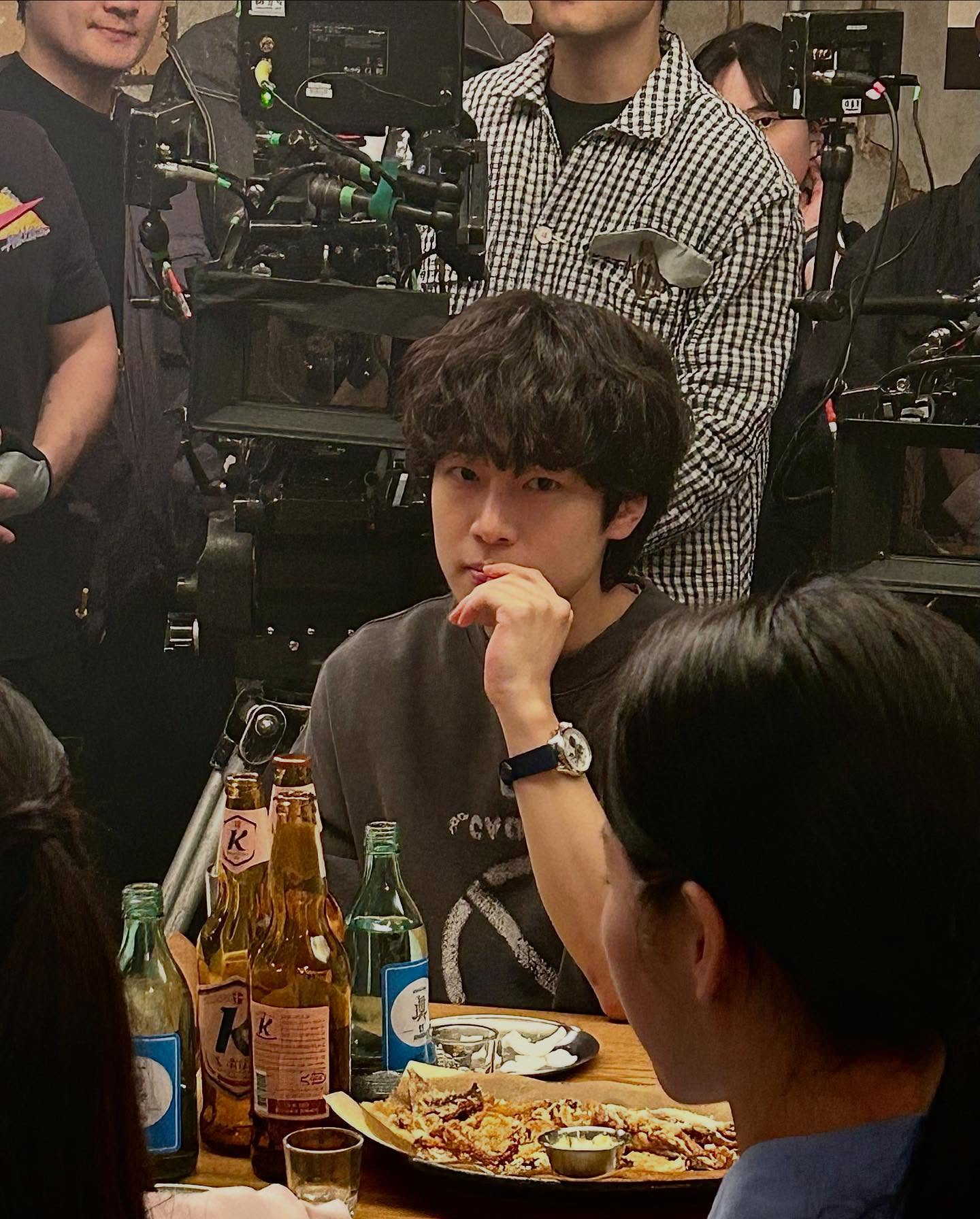 연하 남친 바이브🐶강유석

‘폭싹 속았수다’ 은명이부터 ‘언슬전’ 엄재일까지! 연기부터 춤까지, 반전 매력의 강유석은 강아지상 비주얼과 러블리한 미소로 ‘연하 남친 같다’는 반응이 쏟아지고 있죠.

지금 바로 슬라이드를 넘겨, 강유석의 매력을 확인해보세요💘 이미지10