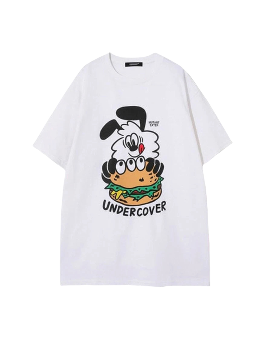 로꼬의 반팔 티셔츠 스타일👕
힙하게 입고 싶은 여름😎로꼬의 룩 참고!

1. 나이키 x 드레이크 녹타 에센셜 티셔츠
녹타와 나이키의 콜라보 제품입니다. 가슴 중앙의 ‘FORZA NOCTA’ 로고가 포인트입니다. 화이트 셔츠에 레터링이 되어 활용도가 높아 어떤 팬츠에도 잘 어울리는 아이템입니다.

2. 휴먼 메이드 x 베르디 걸스 돈 크라이 티셔츠
휴먼 메이드와 베르디가 협업한 하트 로고 티셔츠입니다. 여름철에 시원한 느낌을 줄 수 있는 반팔입니다.

3. 테켓 로케이션 티셔츠
빈티지한 컬러 조합과  레터링이 매력적인 반팔입니다. 로꼬처럼 루즈핏 데님이나 조거팬츠와 매치하면 힙하고 캐주얼한 느낌을 살릴 수 있는 아이템입니다.

4. 언더커버 x 베르디 티셔츠
언더커버와 베르디의 귀여운 감성이 결합된 그래픽 티셔츠입니다. 베르디의 캐릭터가 포인트를 주고 캐주얼한 무드를 살릴 수 있습니다. 이미지9