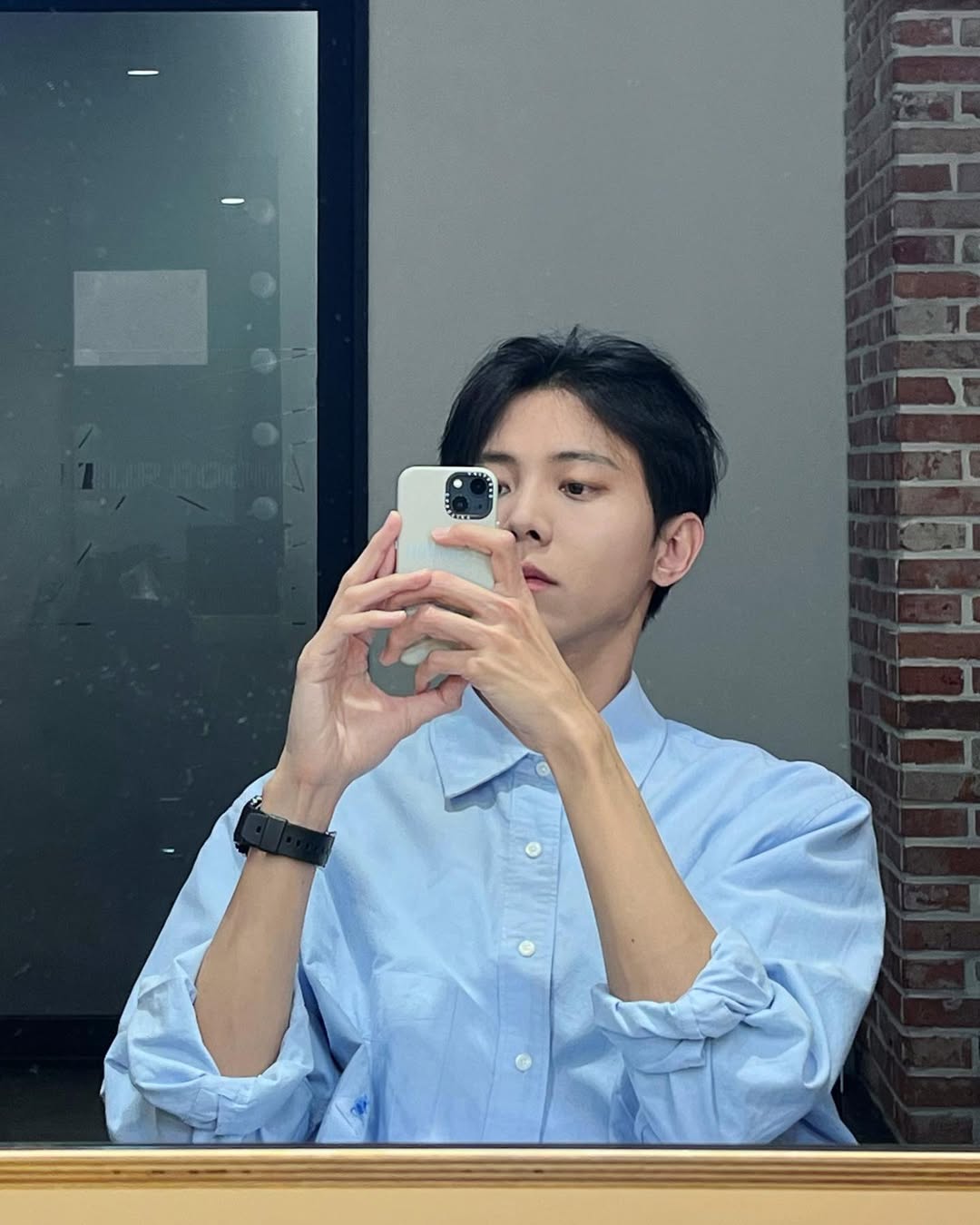 주우재는 블루셔츠를 잘해👔 이미지