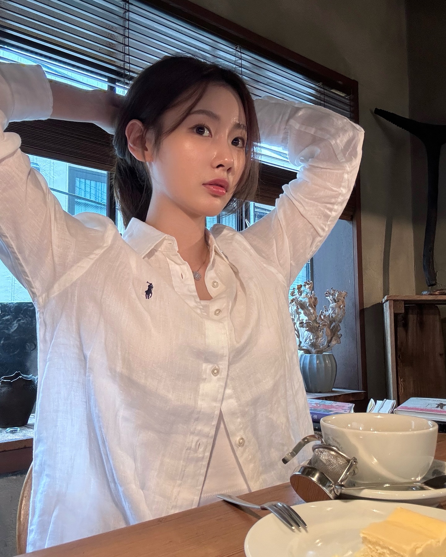 천년만년 입는🤍 폴로 여름 필수템
무더운 자외선, 린넨 셔츠로 막자✨ 이미지3